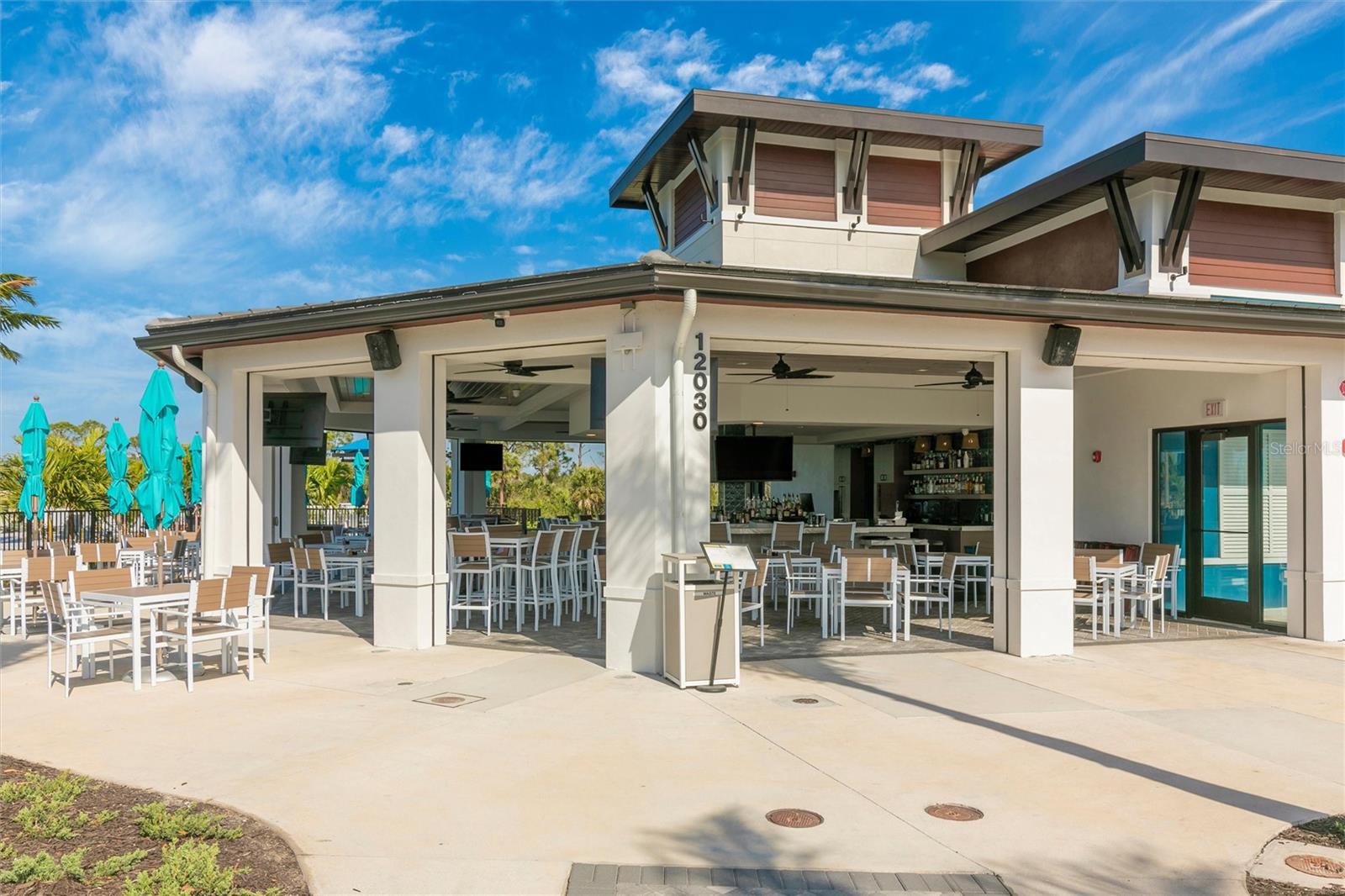 WELLEN PARK GOLF & COUNTRY CLUB - Residential