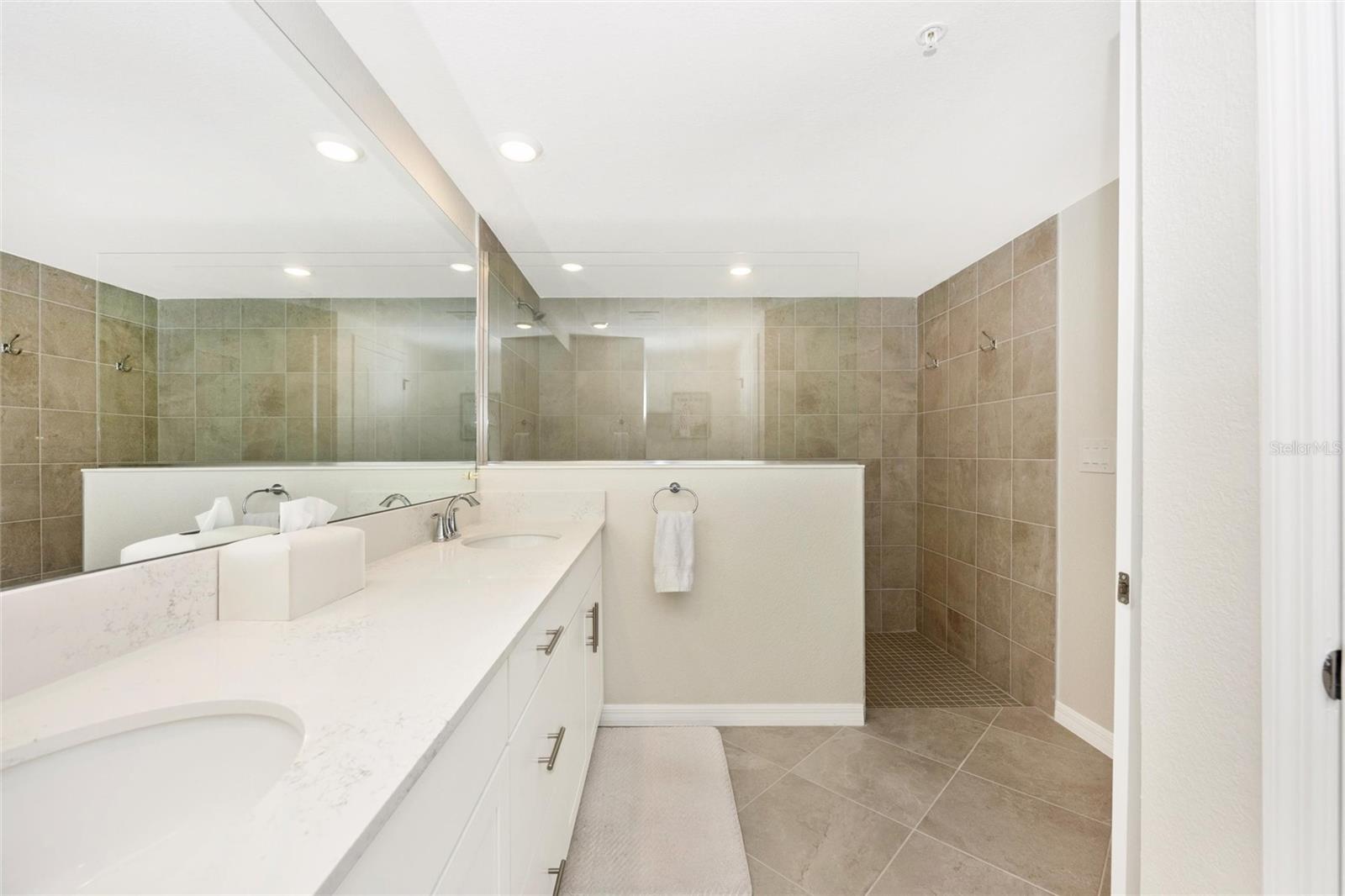 WELLEN PARK GOLF & COUNTRY CLUB - Residential