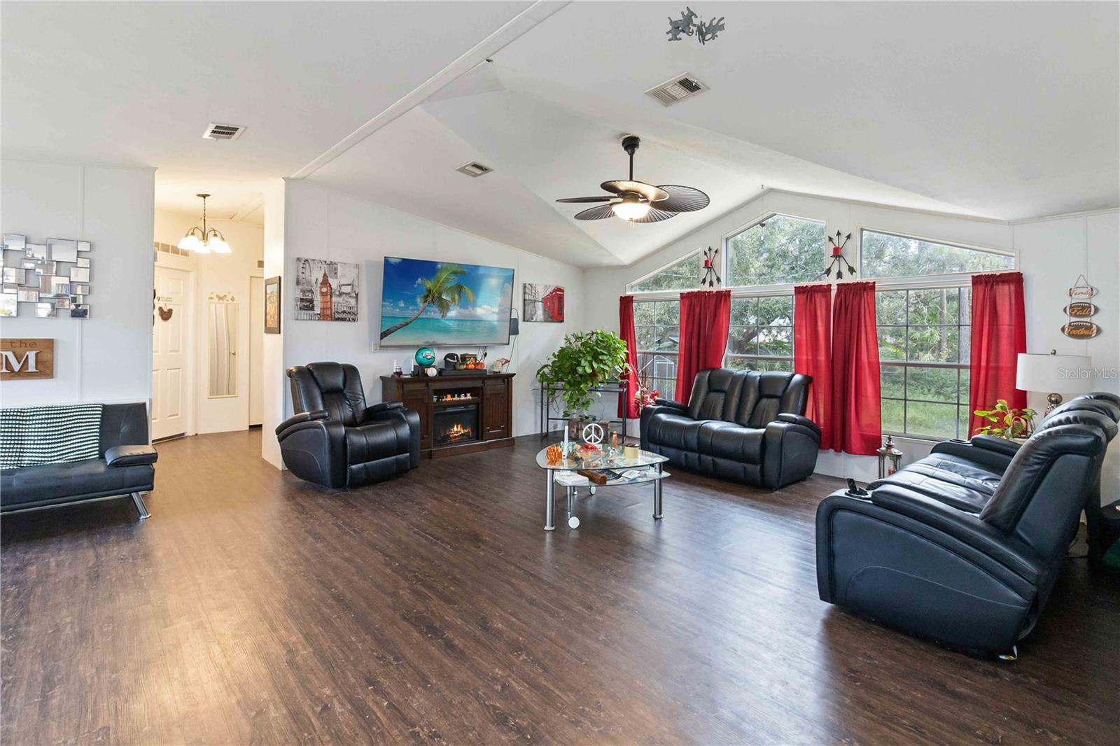 NEW EDEN ON THE LAKES UNIT 6 - Residential