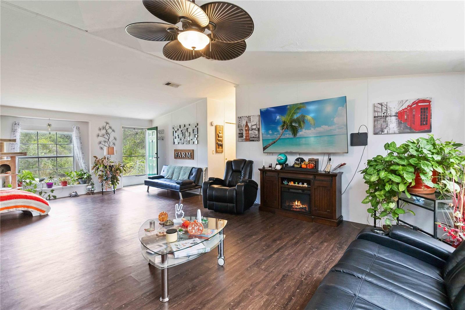 NEW EDEN ON THE LAKES UNIT 6 - Residential