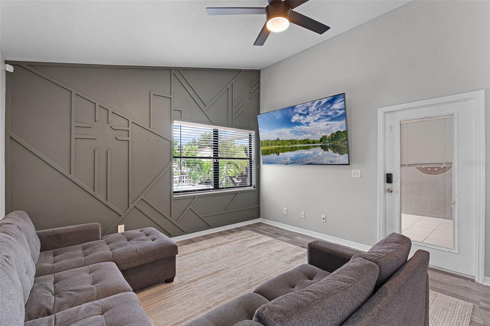 545 HARDWOOD CIRCLE