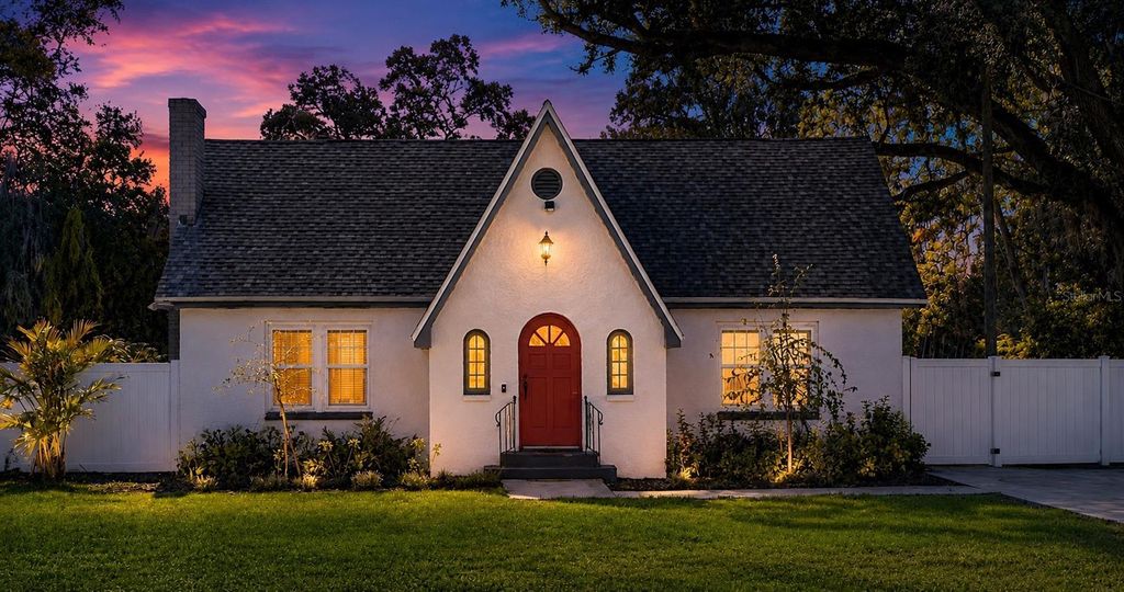 Photo of 3104 W Lambright Street, Tampa, FL 33614 (MLS # TB8509877)