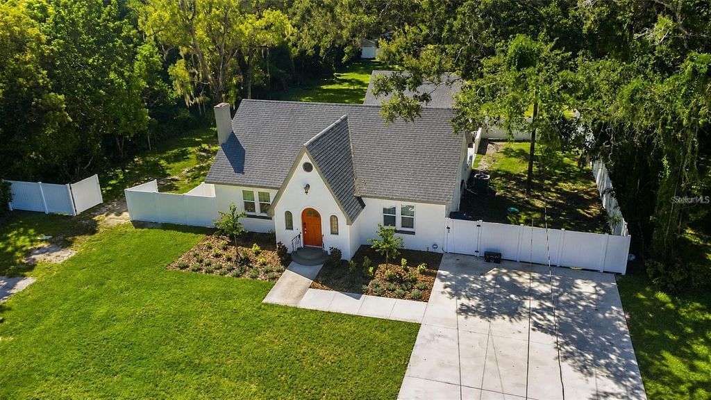 Photo of 3104 W Lambright Street, Tampa, FL 33614 (MLS # TB8509877)