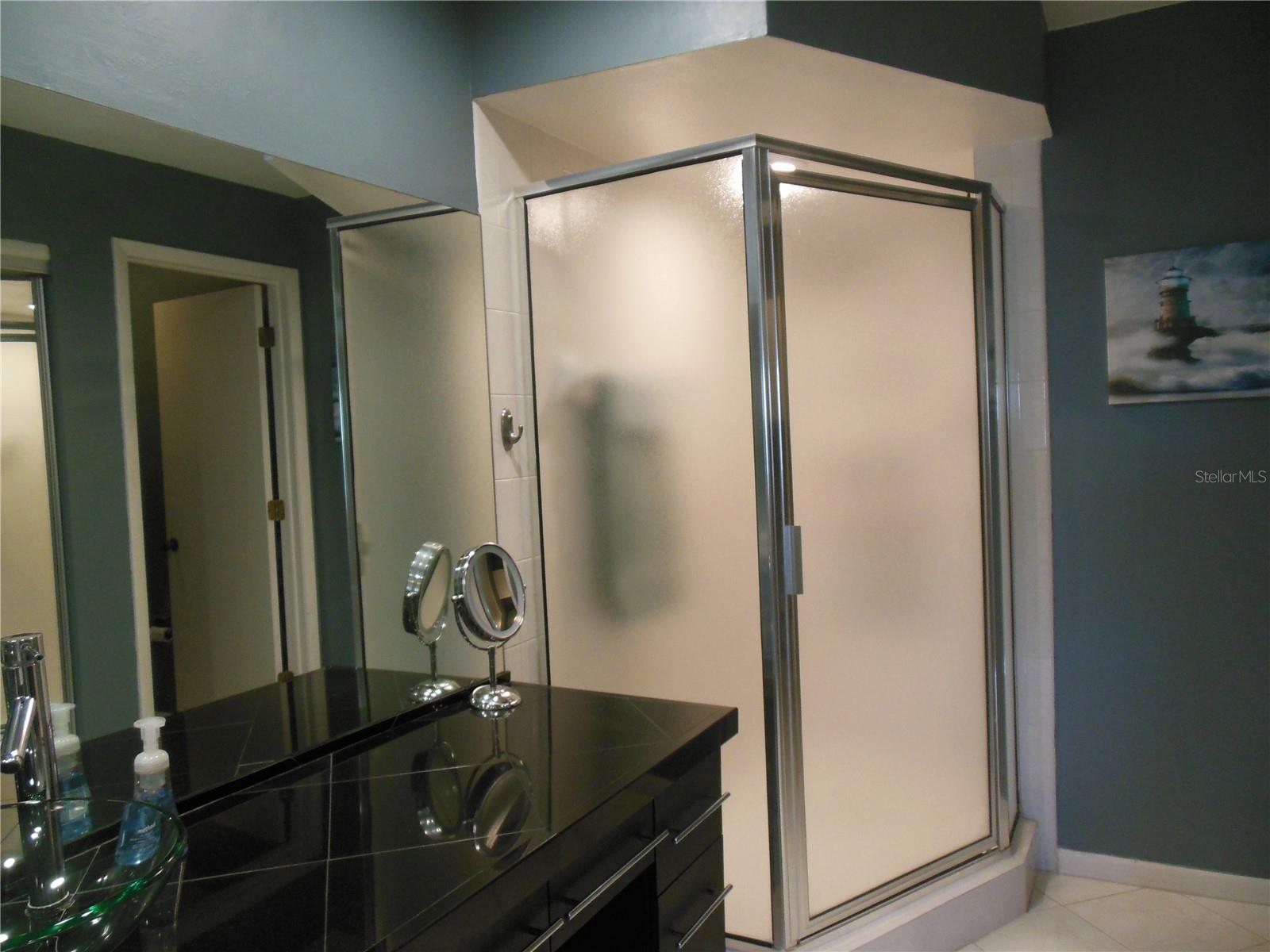 LANDMARK OAKS COND0 - Residential