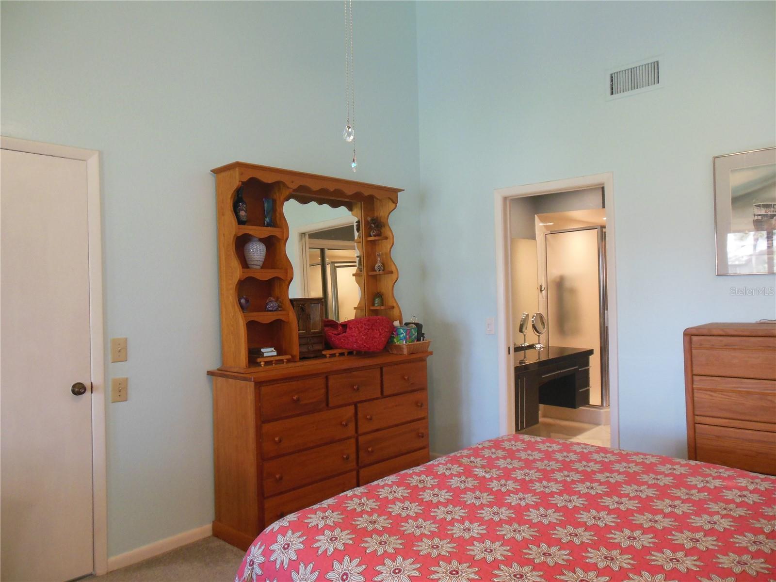 LANDMARK OAKS COND0 - Residential