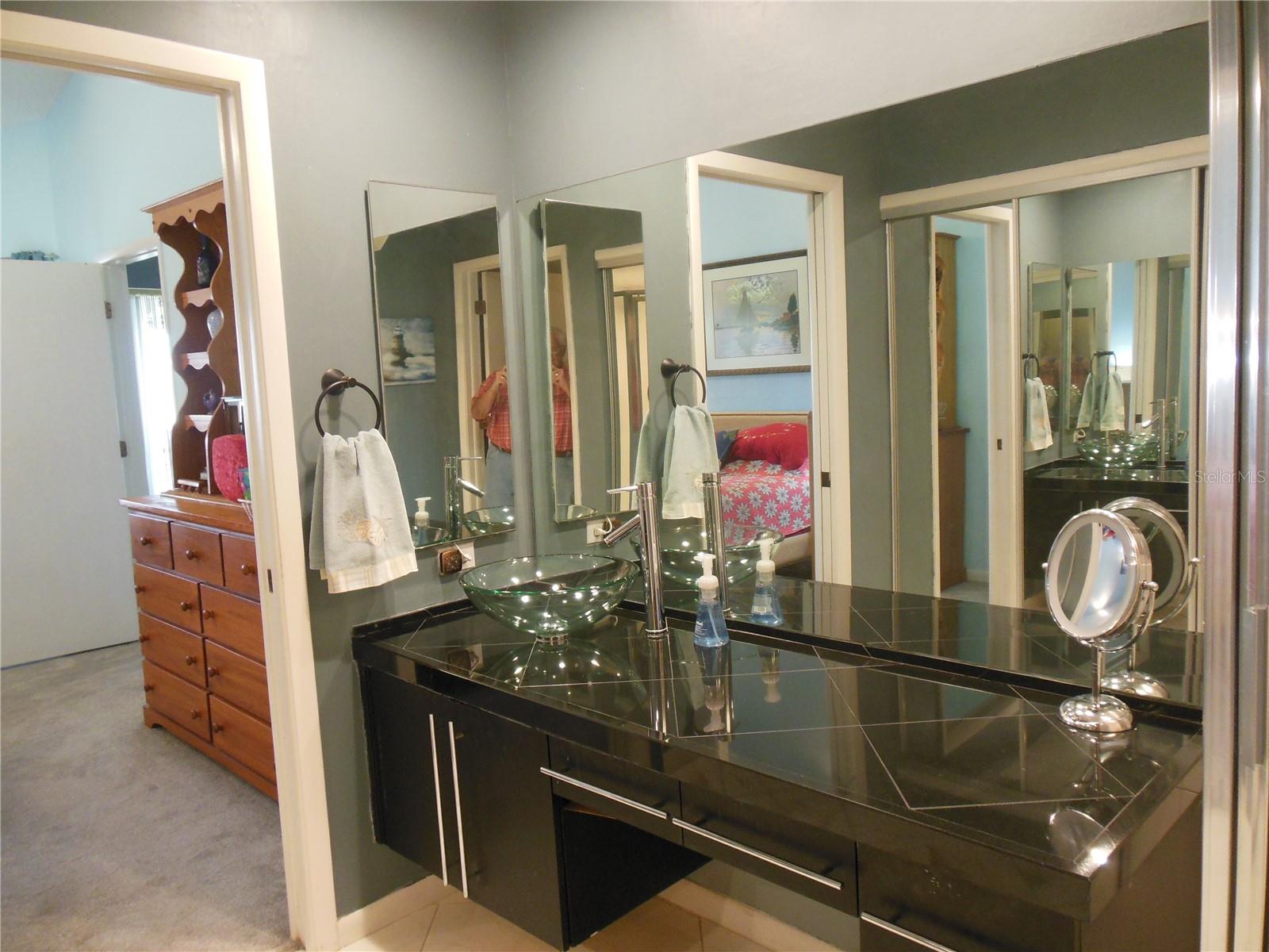 LANDMARK OAKS COND0 - Residential