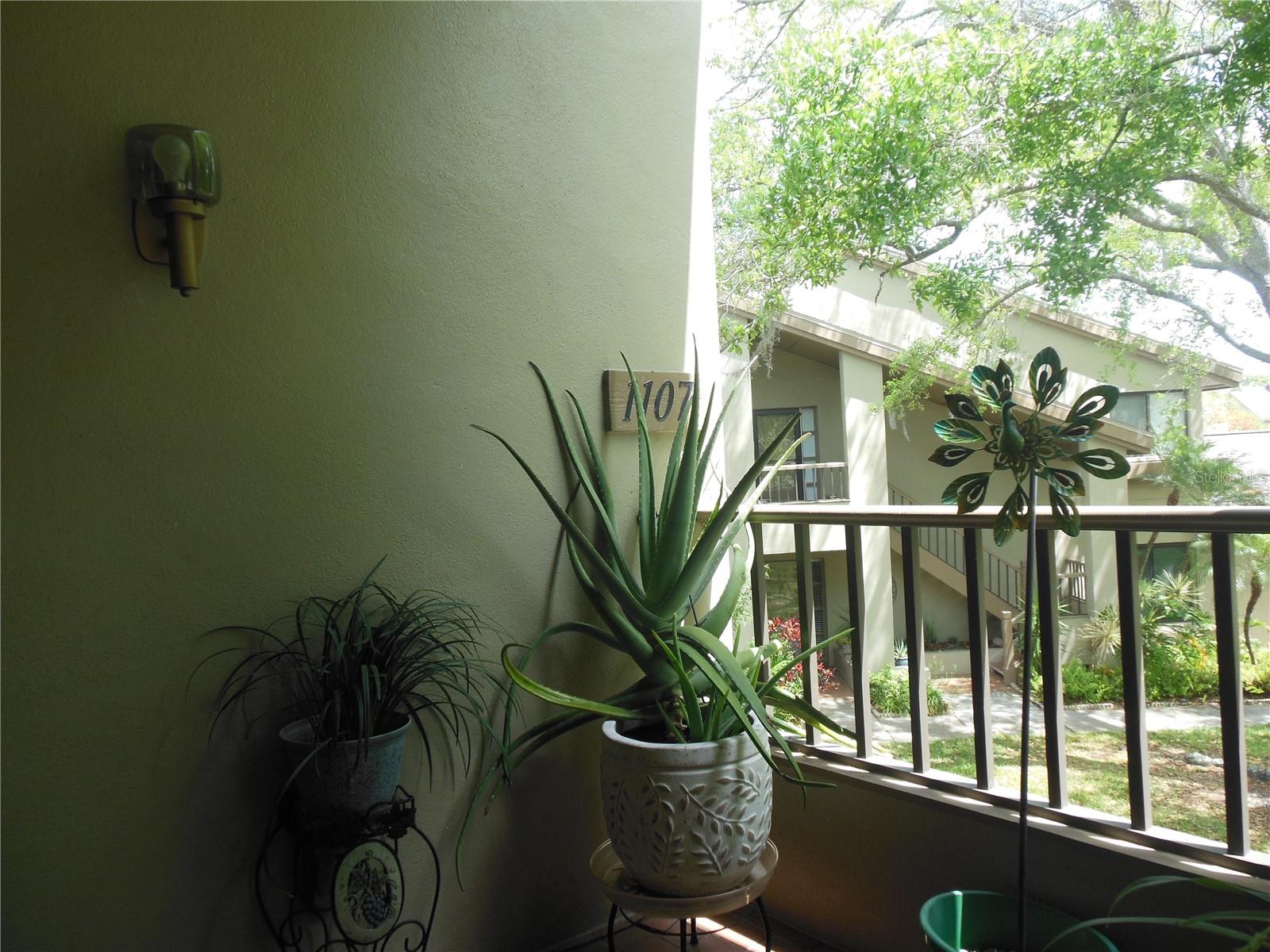 LANDMARK OAKS COND0 - Residential