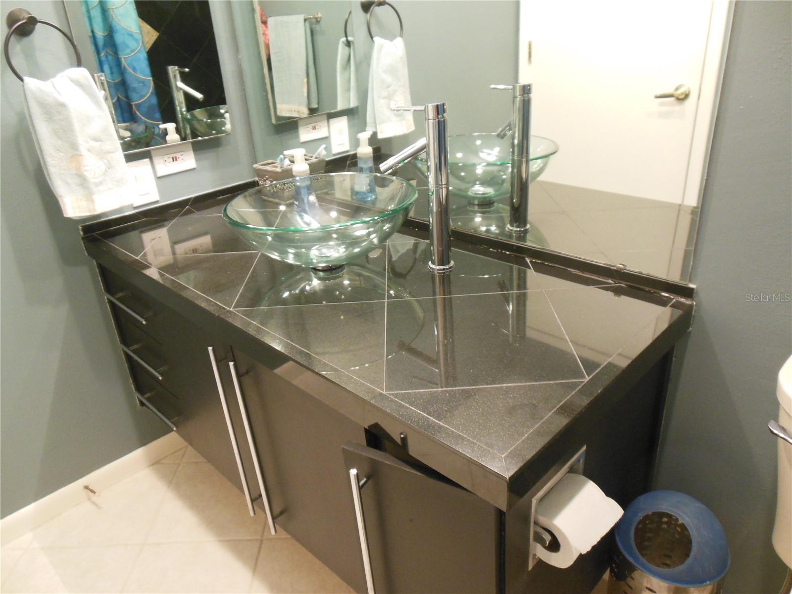 LANDMARK OAKS COND0 - Residential