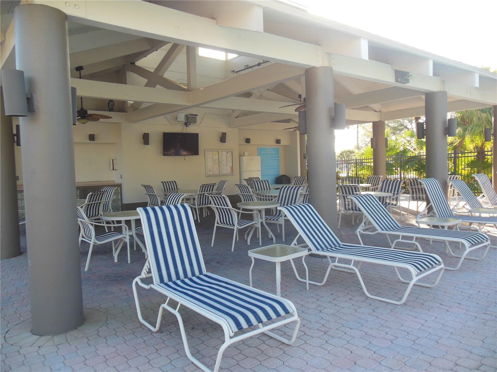 LANDMARK OAKS COND0 - Residential