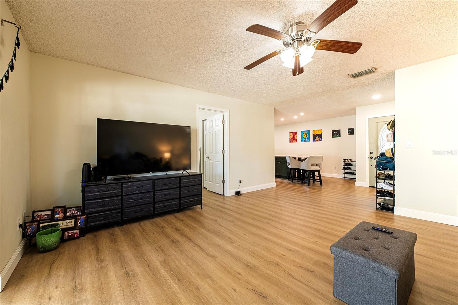 AUTUMN RUN - Residential