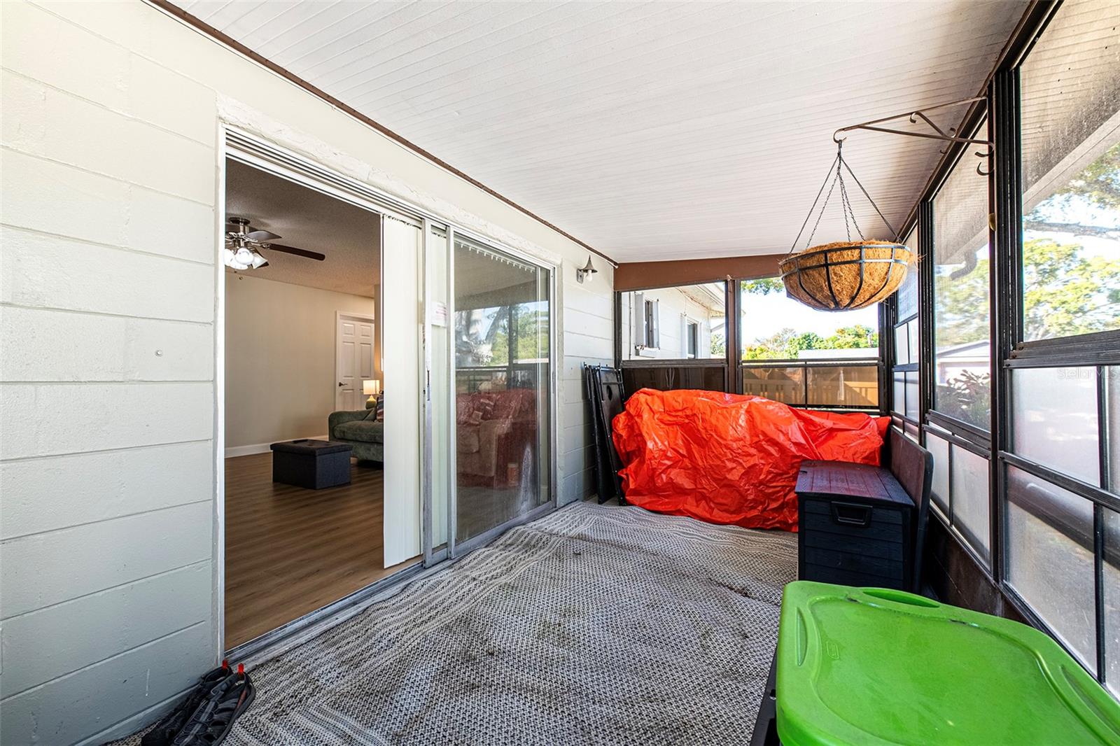 AUTUMN RUN - Residential