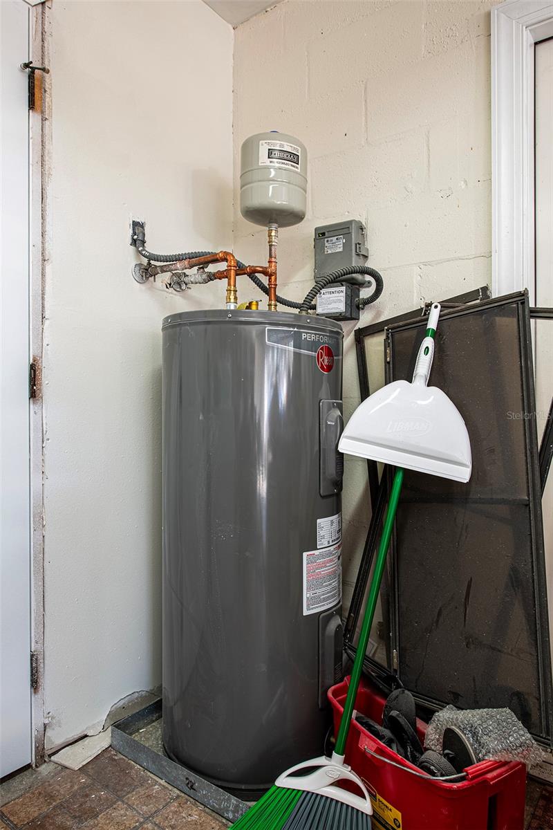 AUTUMN RUN - Residential