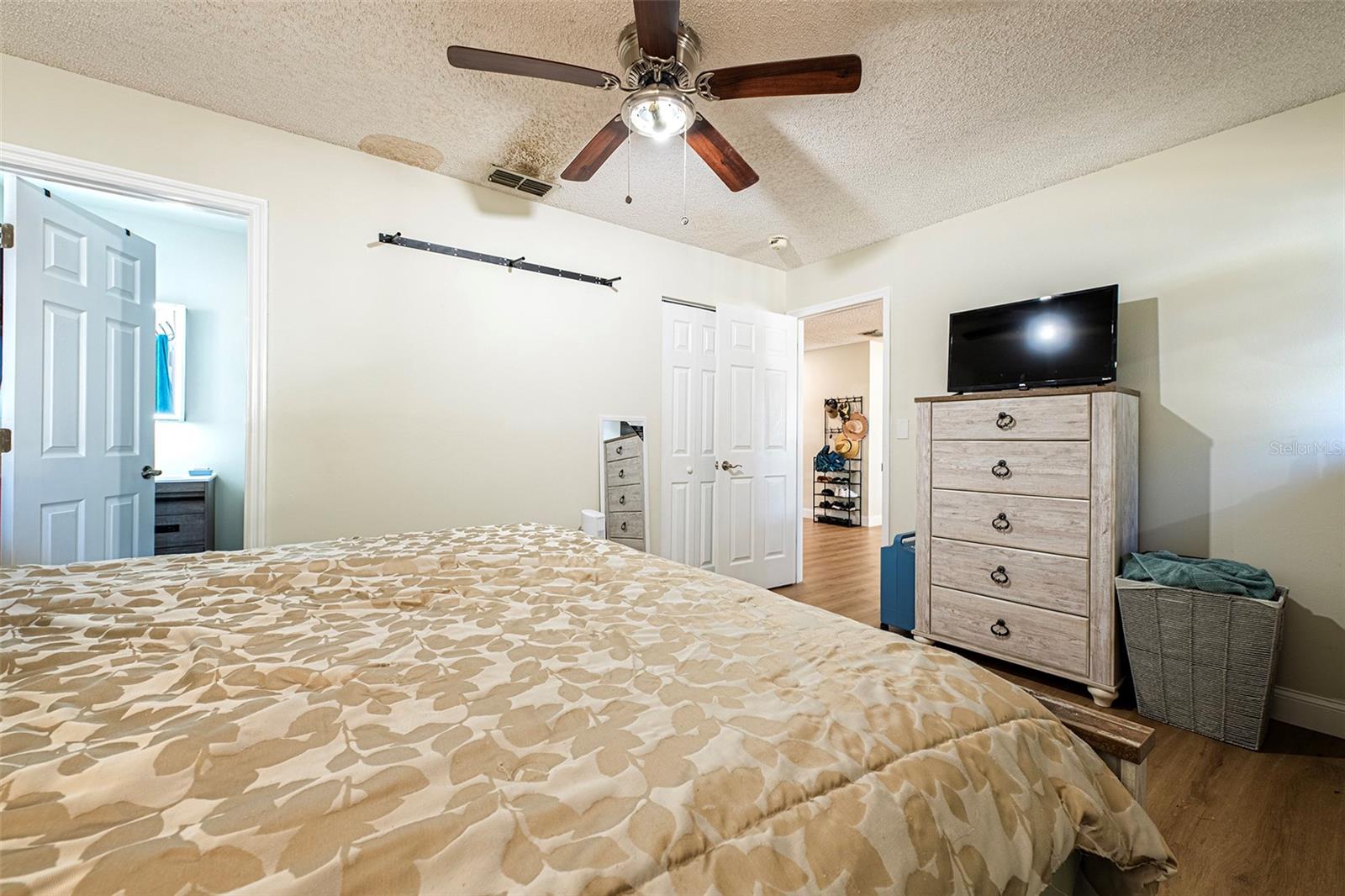 AUTUMN RUN - Residential