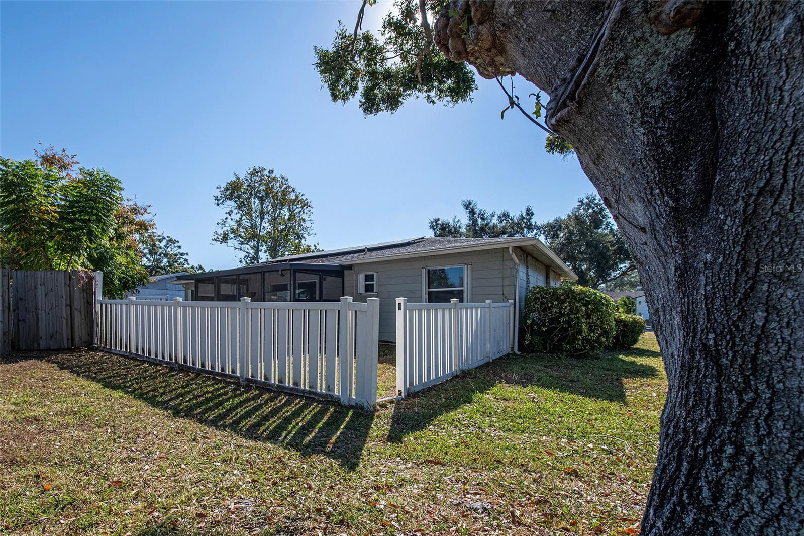 AUTUMN RUN - Residential
