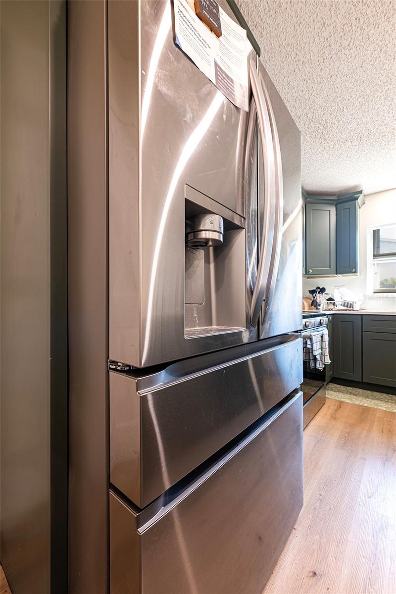 AUTUMN RUN - Residential