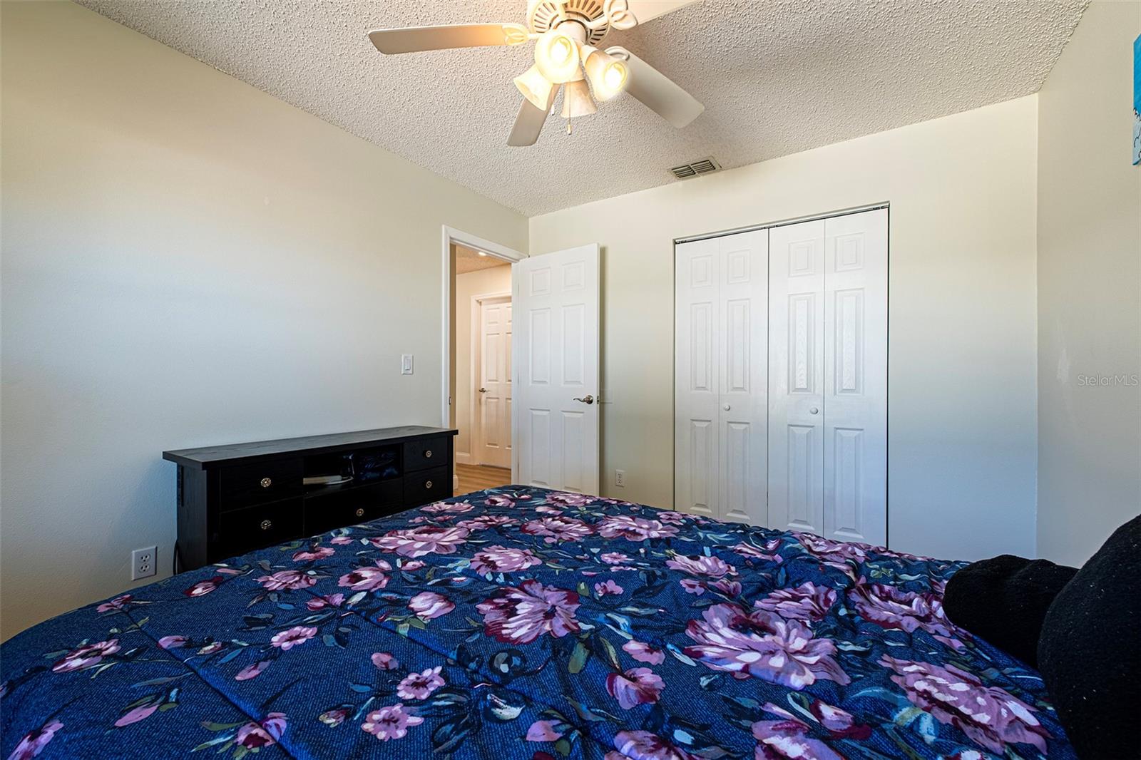 AUTUMN RUN - Residential