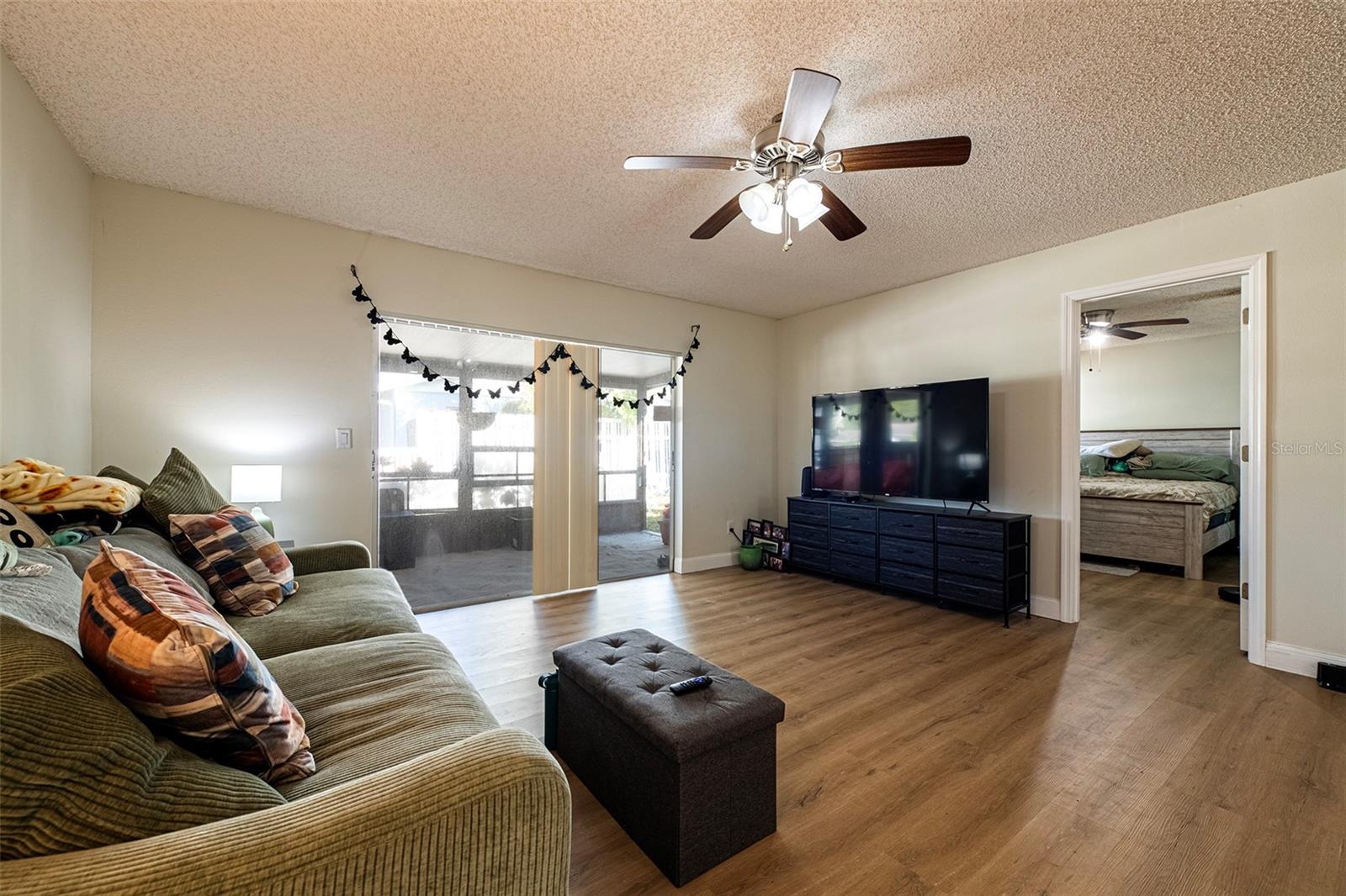 6401 CEDARBROOK DRIVE S