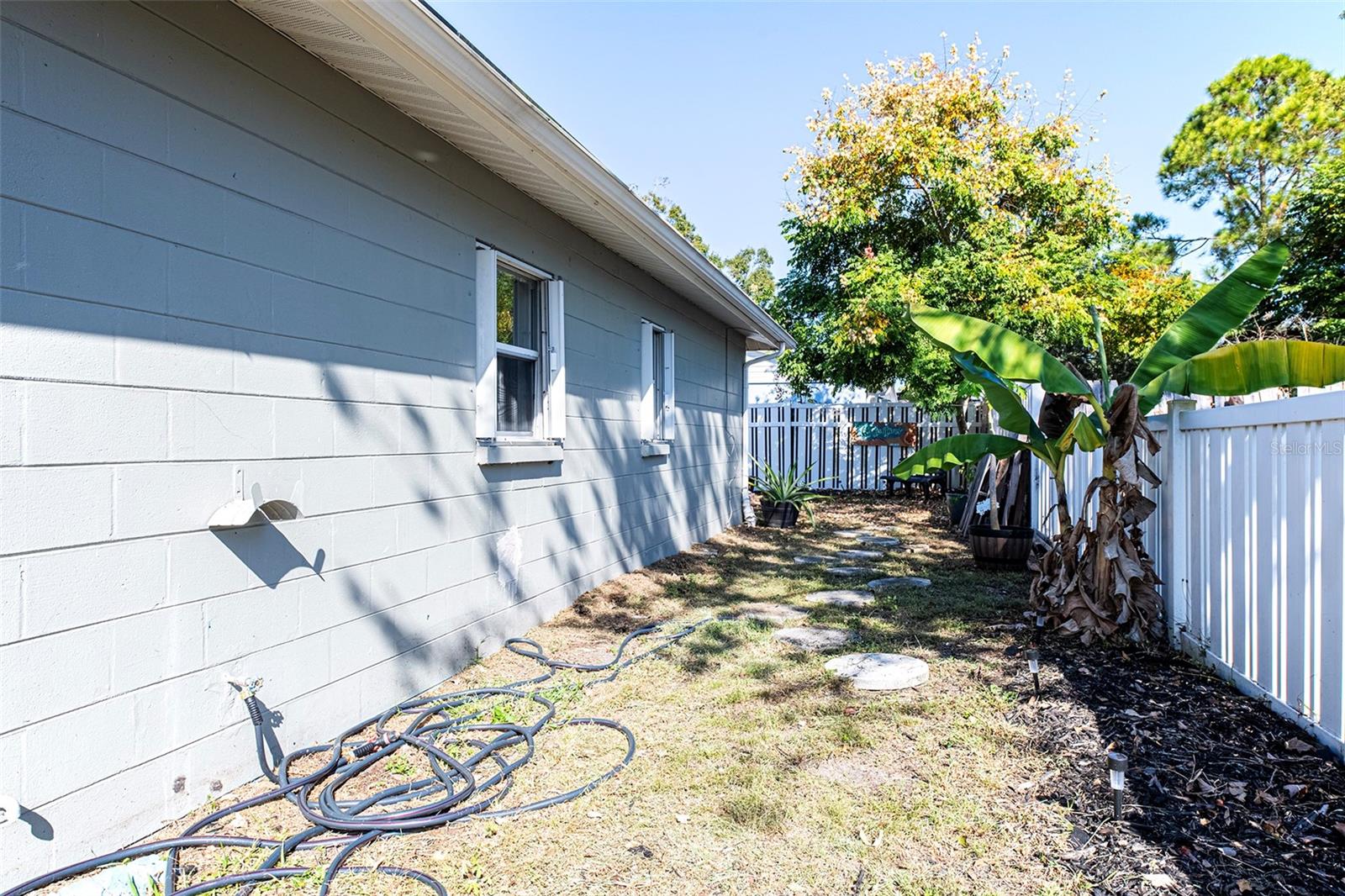AUTUMN RUN - Residential