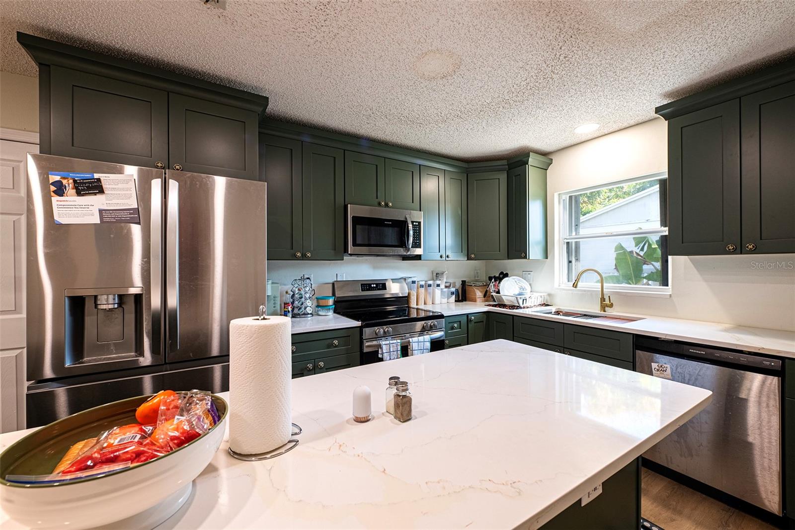 AUTUMN RUN - Residential