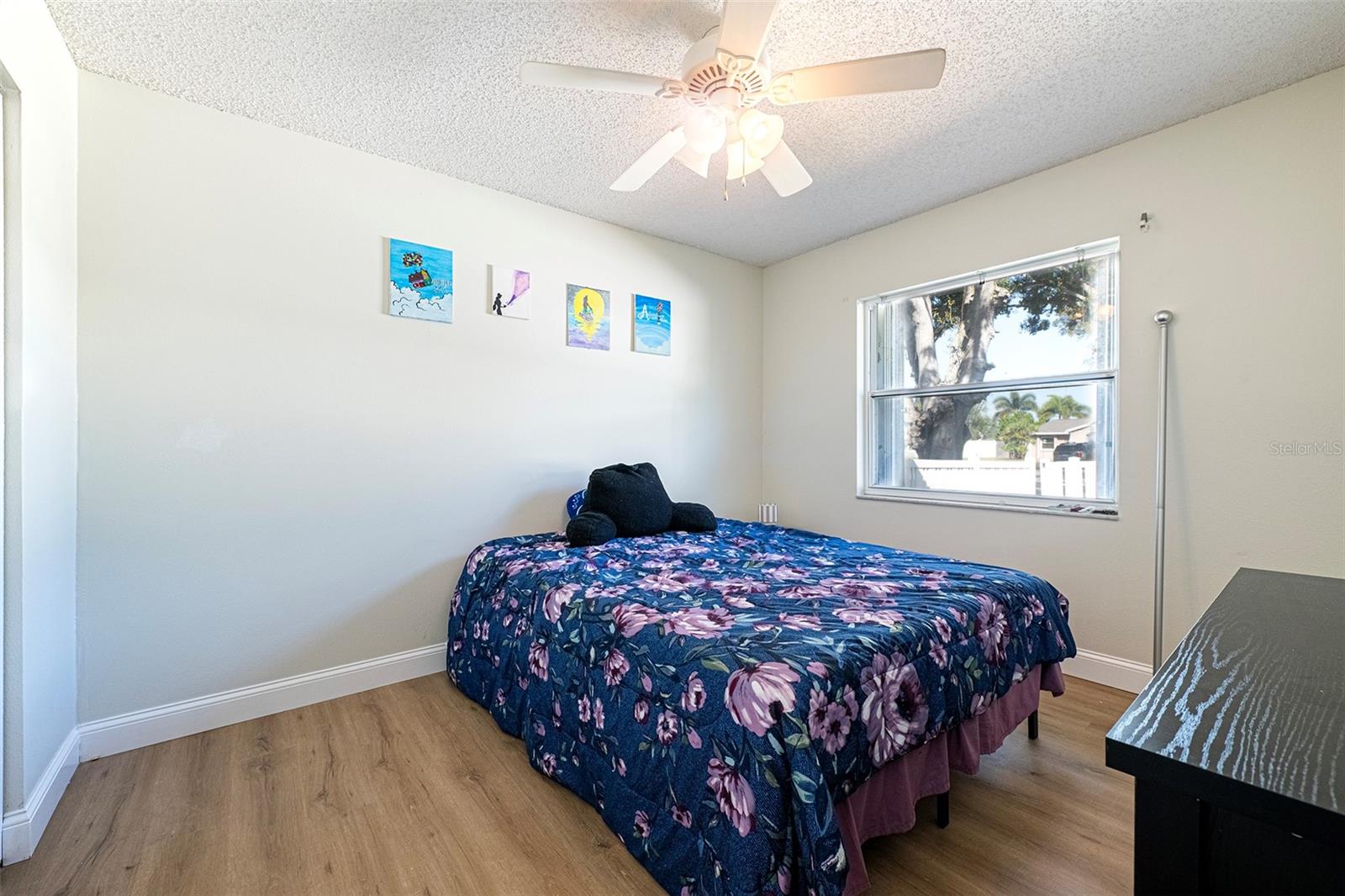 AUTUMN RUN - Residential