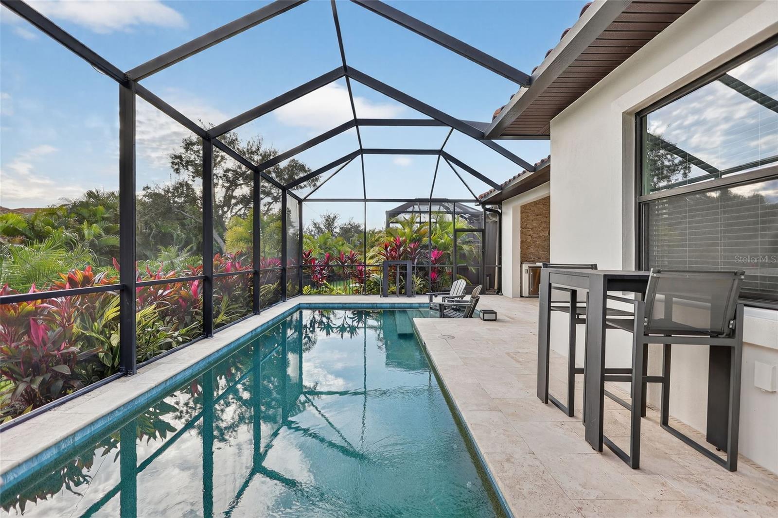 SANCTUARY COVE - Residential