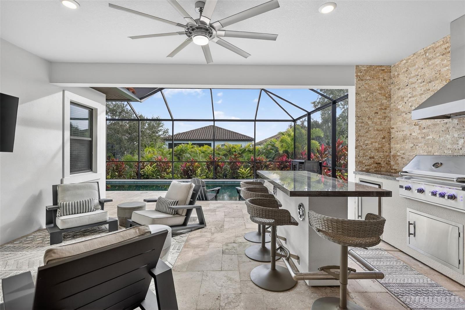 SANCTUARY COVE - Residential