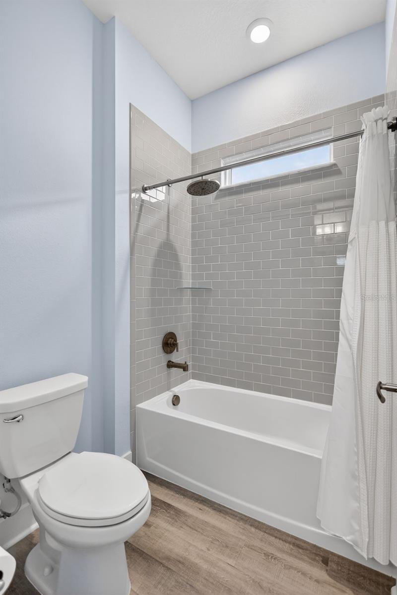 SANCTUARY COVE - Residential