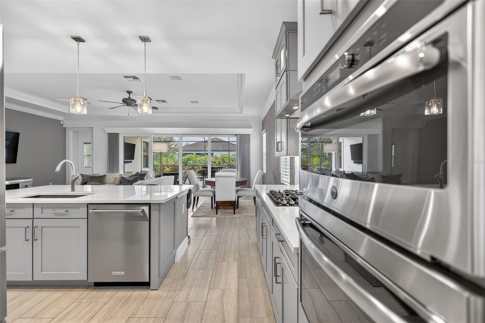 SANCTUARY COVE - Residential