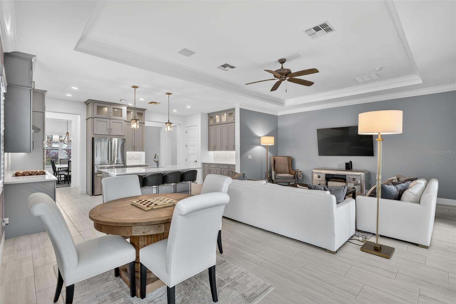 SANCTUARY COVE - Residential