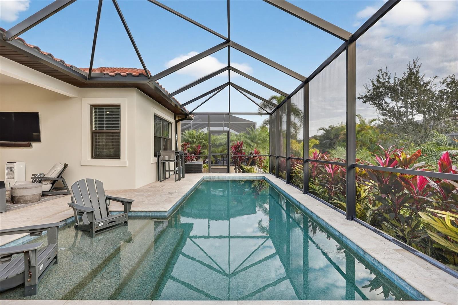 SANCTUARY COVE - Residential