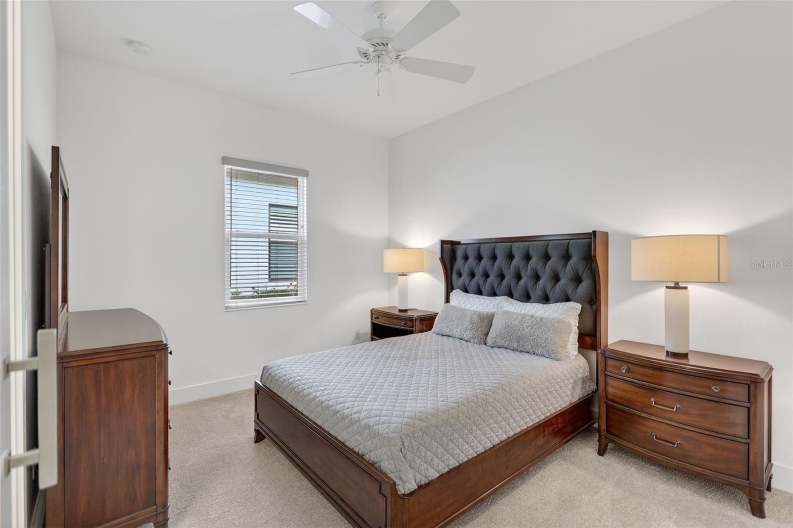 SANCTUARY COVE - Residential