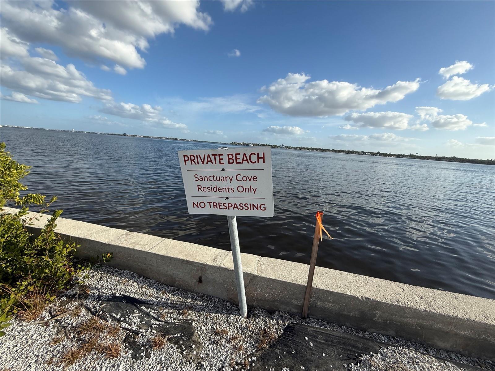 SANCTUARY COVE - Residential