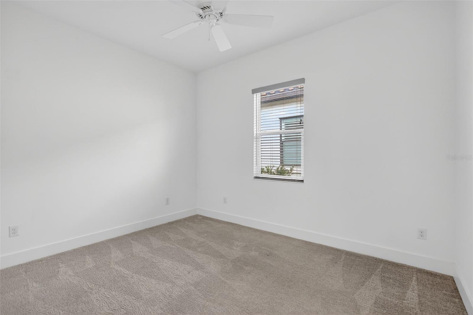 SANCTUARY COVE - Residential