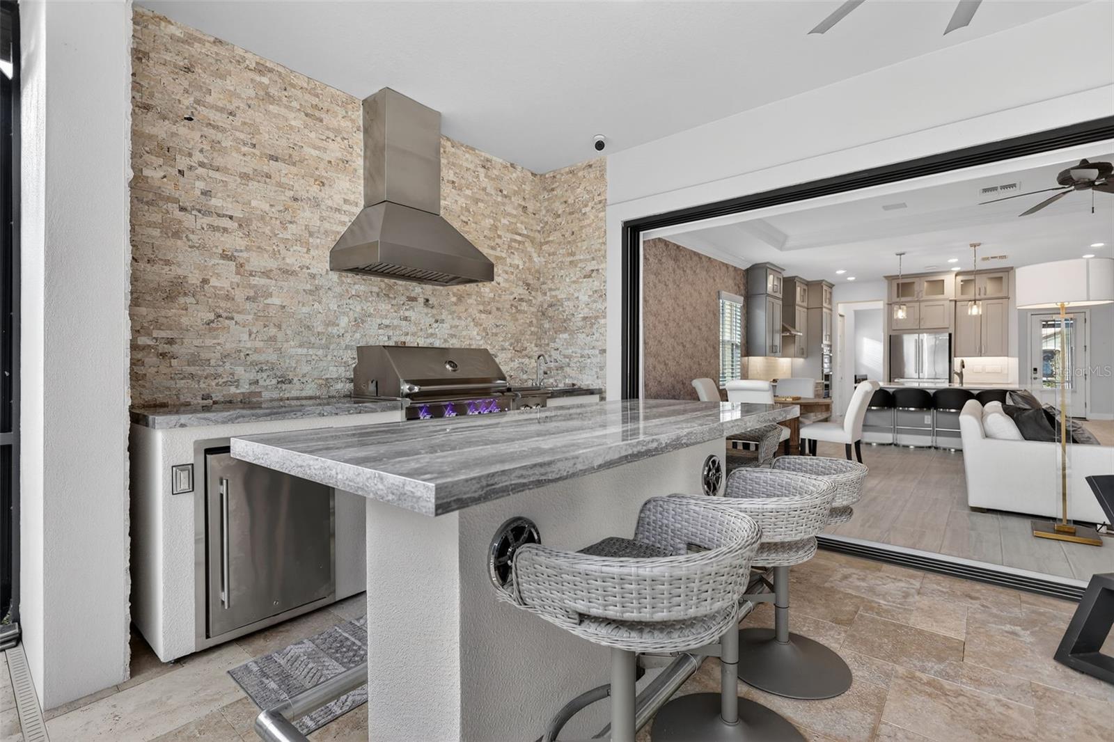 SANCTUARY COVE - Residential