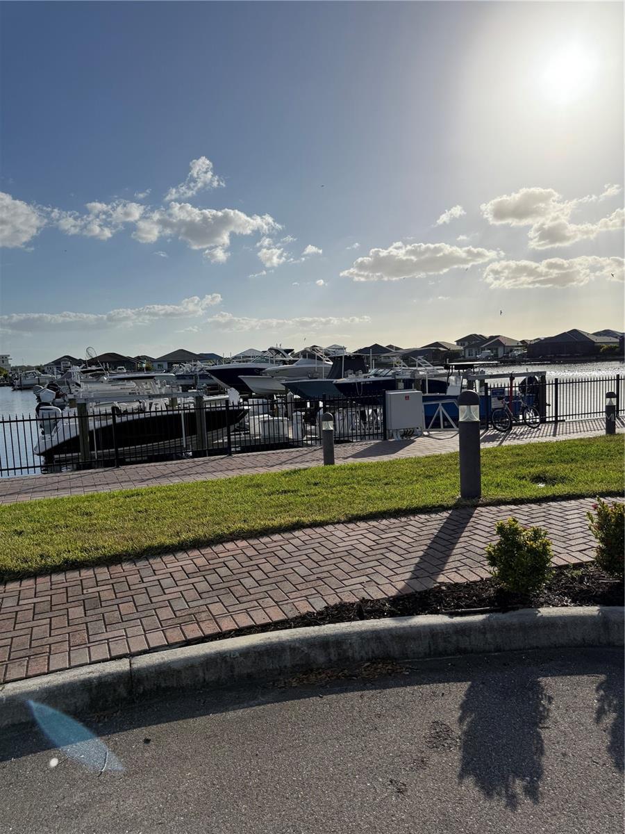 SANCTUARY COVE - Residential