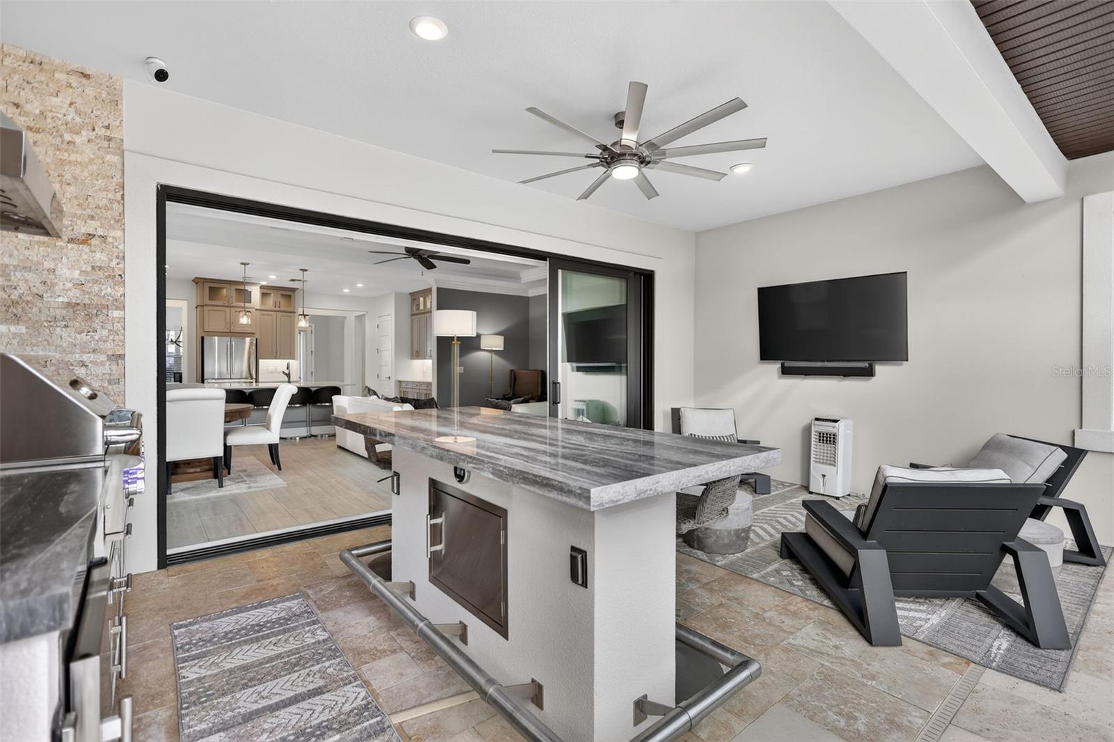 SANCTUARY COVE - Residential