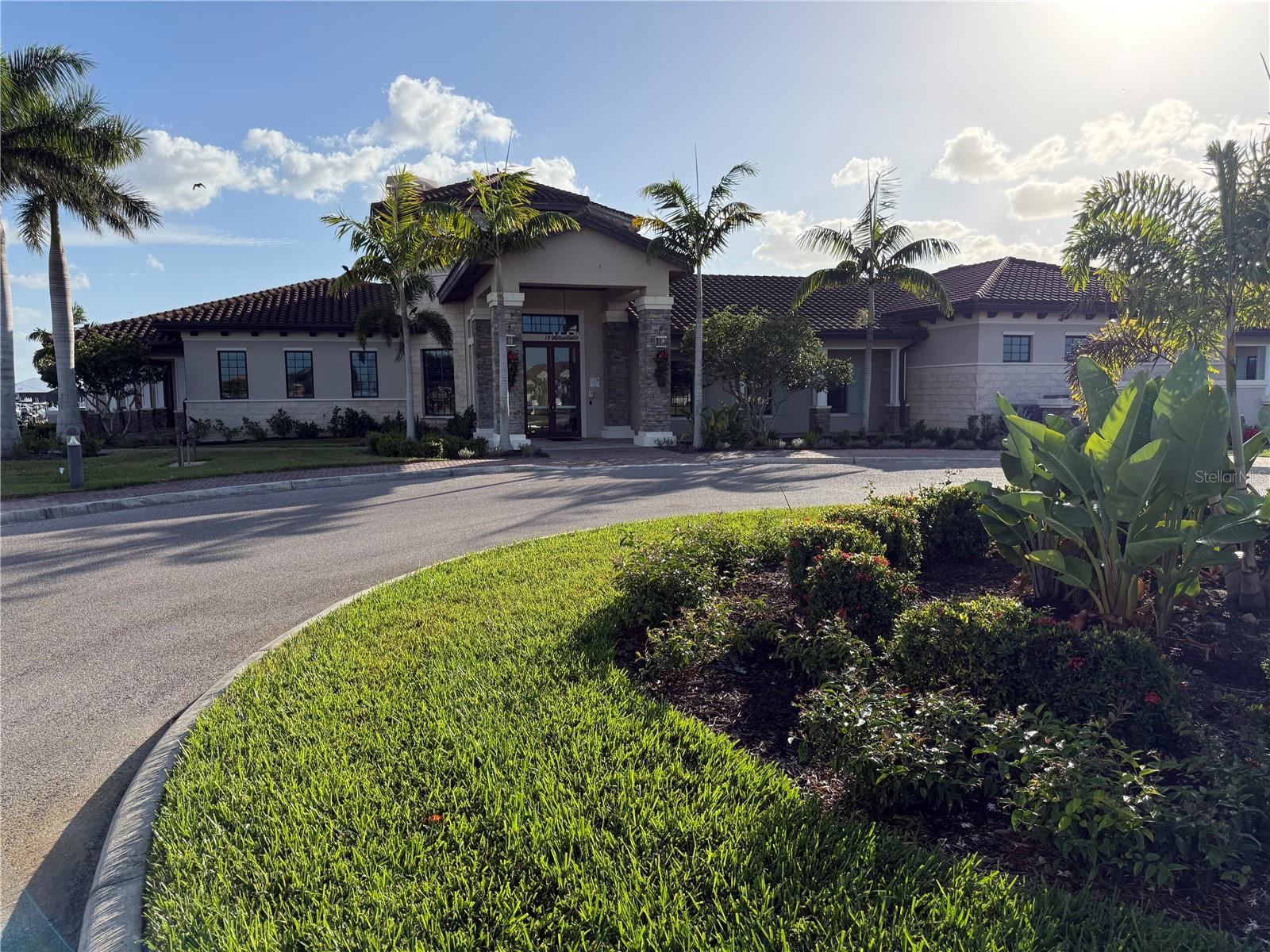 SANCTUARY COVE - Residential