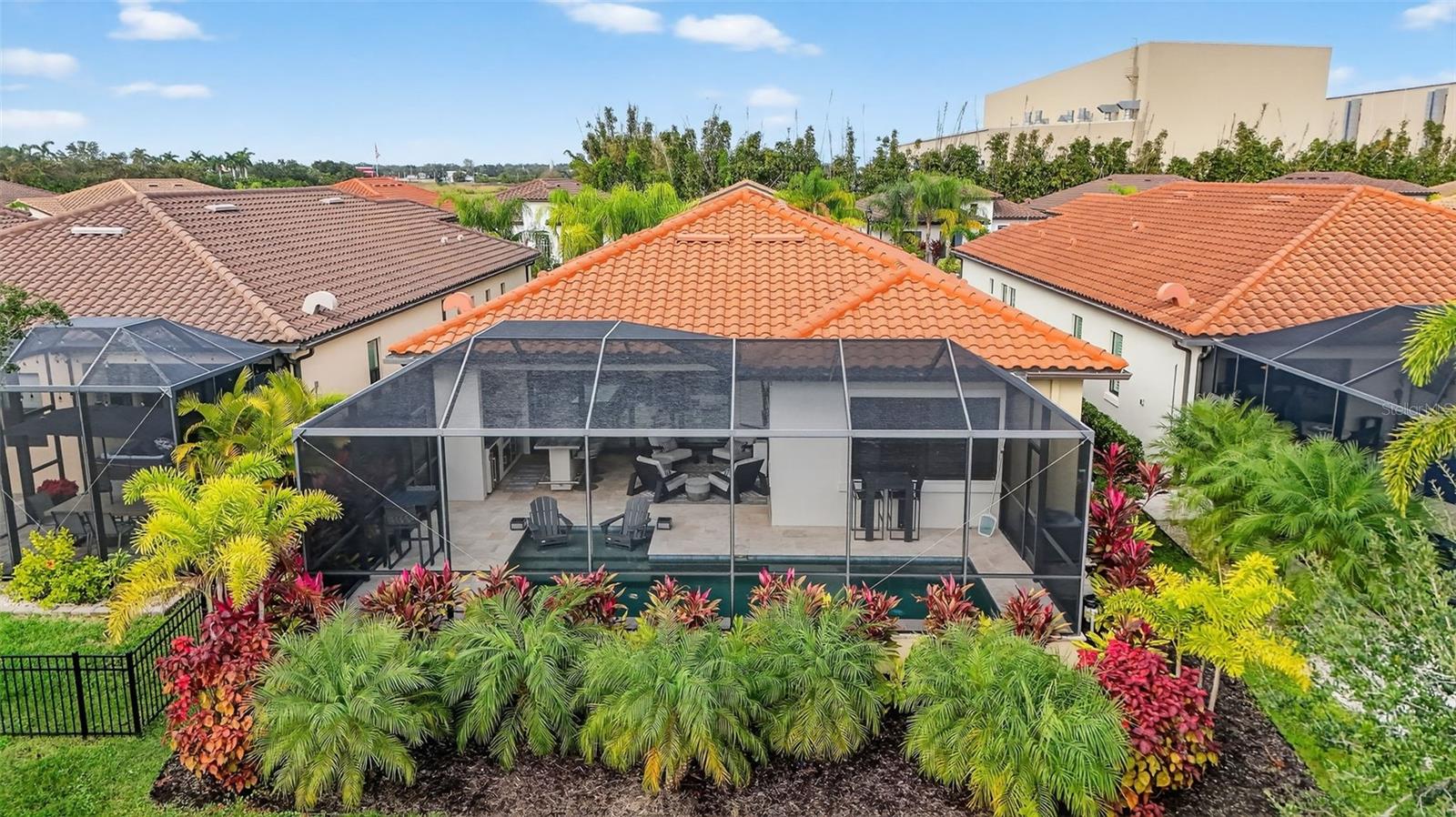 SANCTUARY COVE - Residential