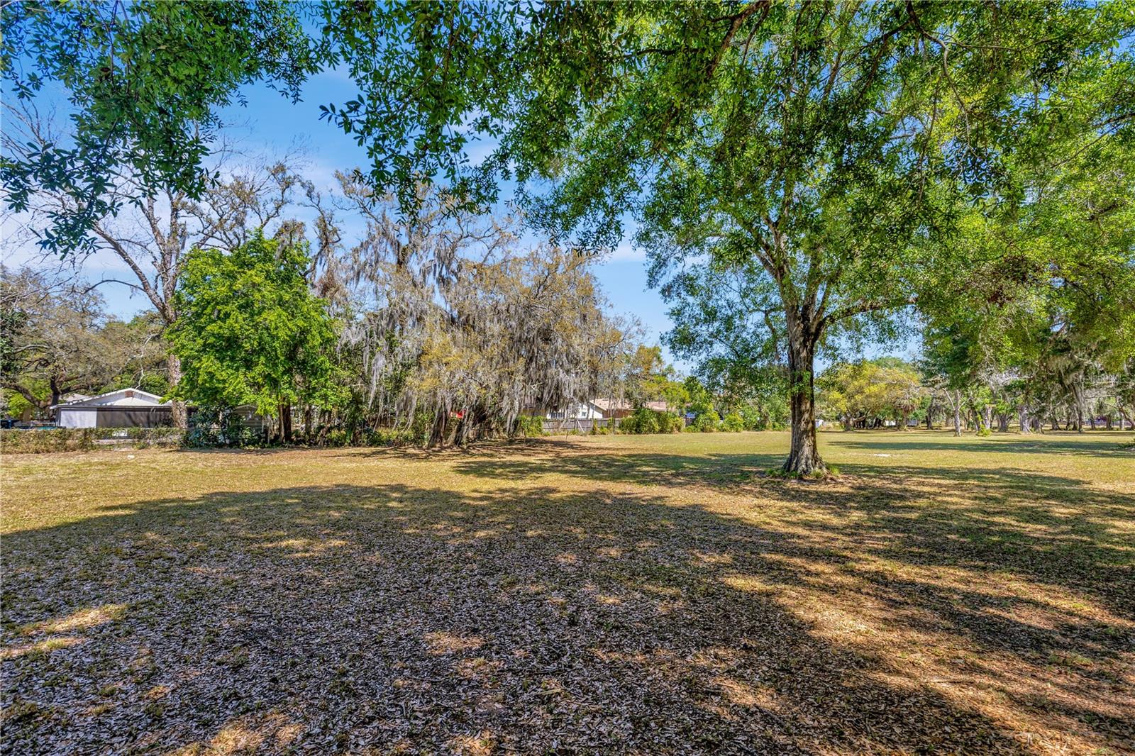 BETTY JEAN HEIGHTS - Land