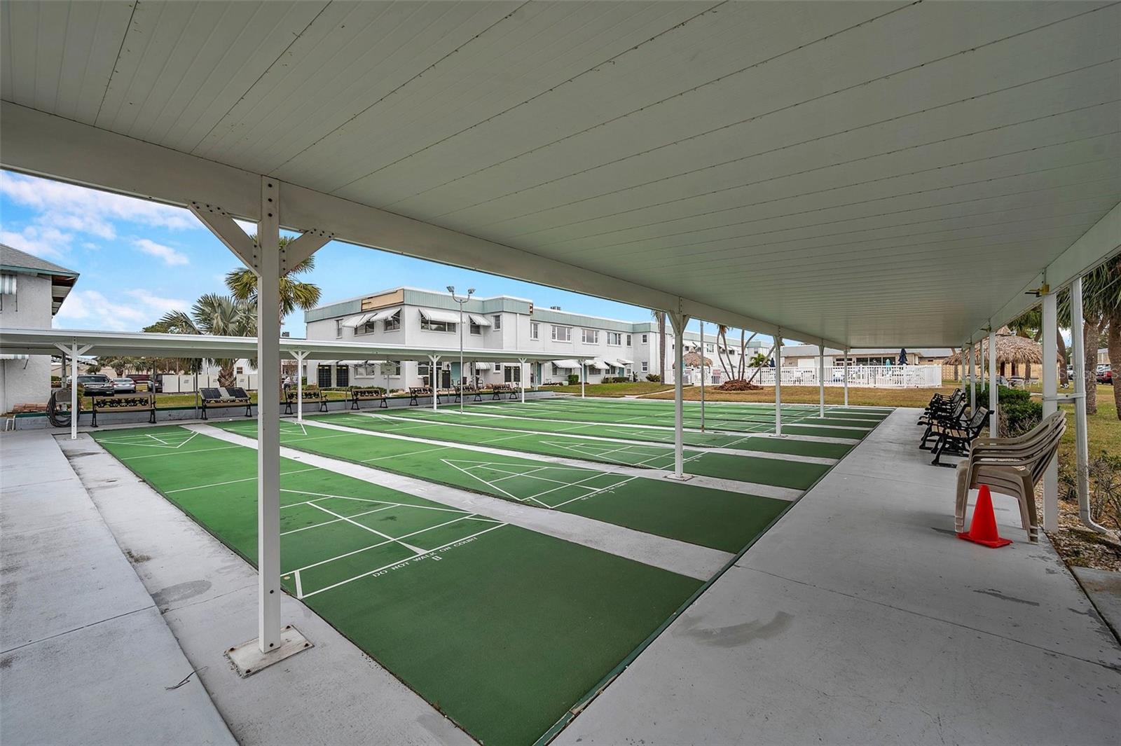 PARADISE SHORES - Residential