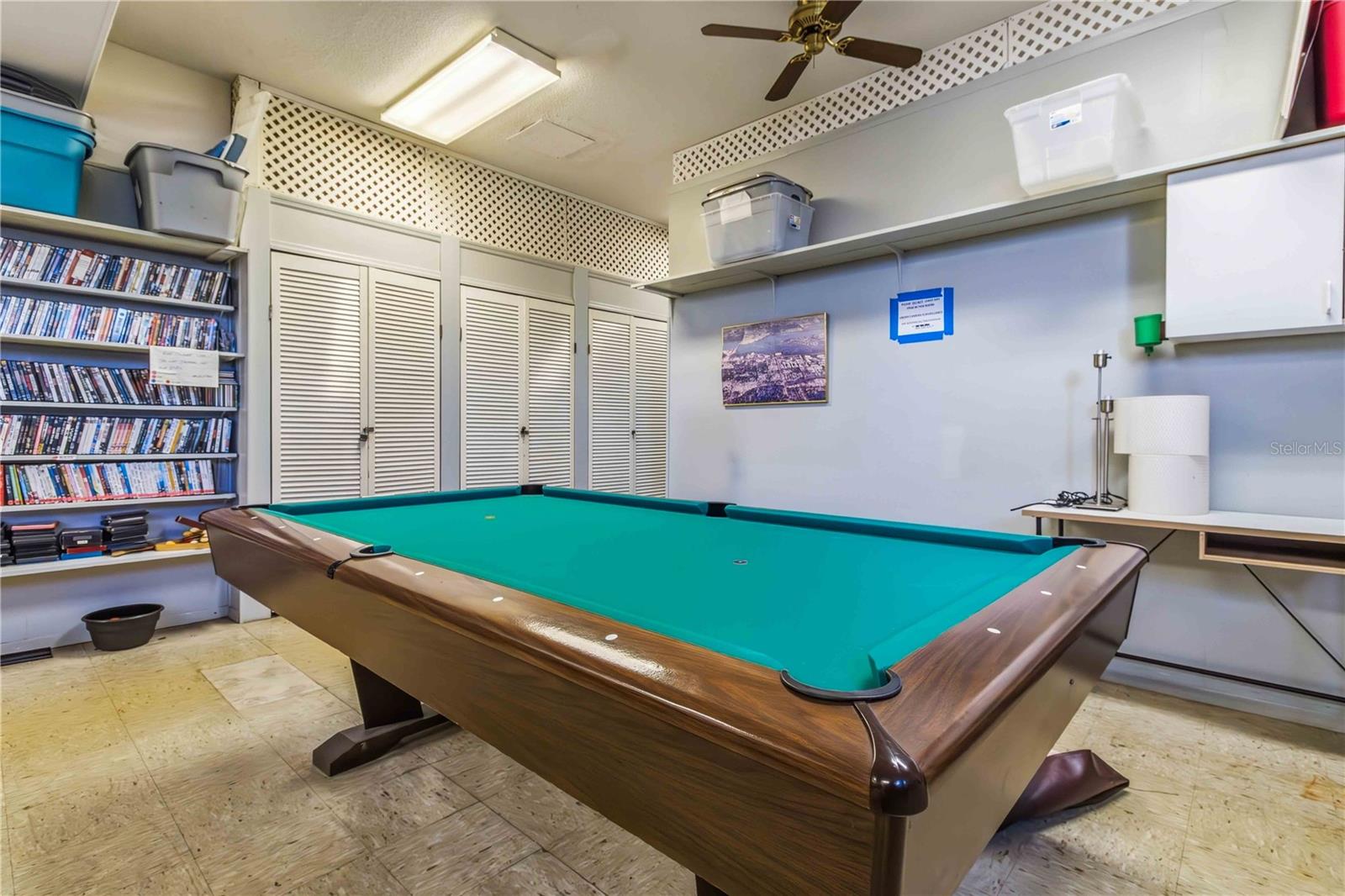 PARADISE SHORES - Residential