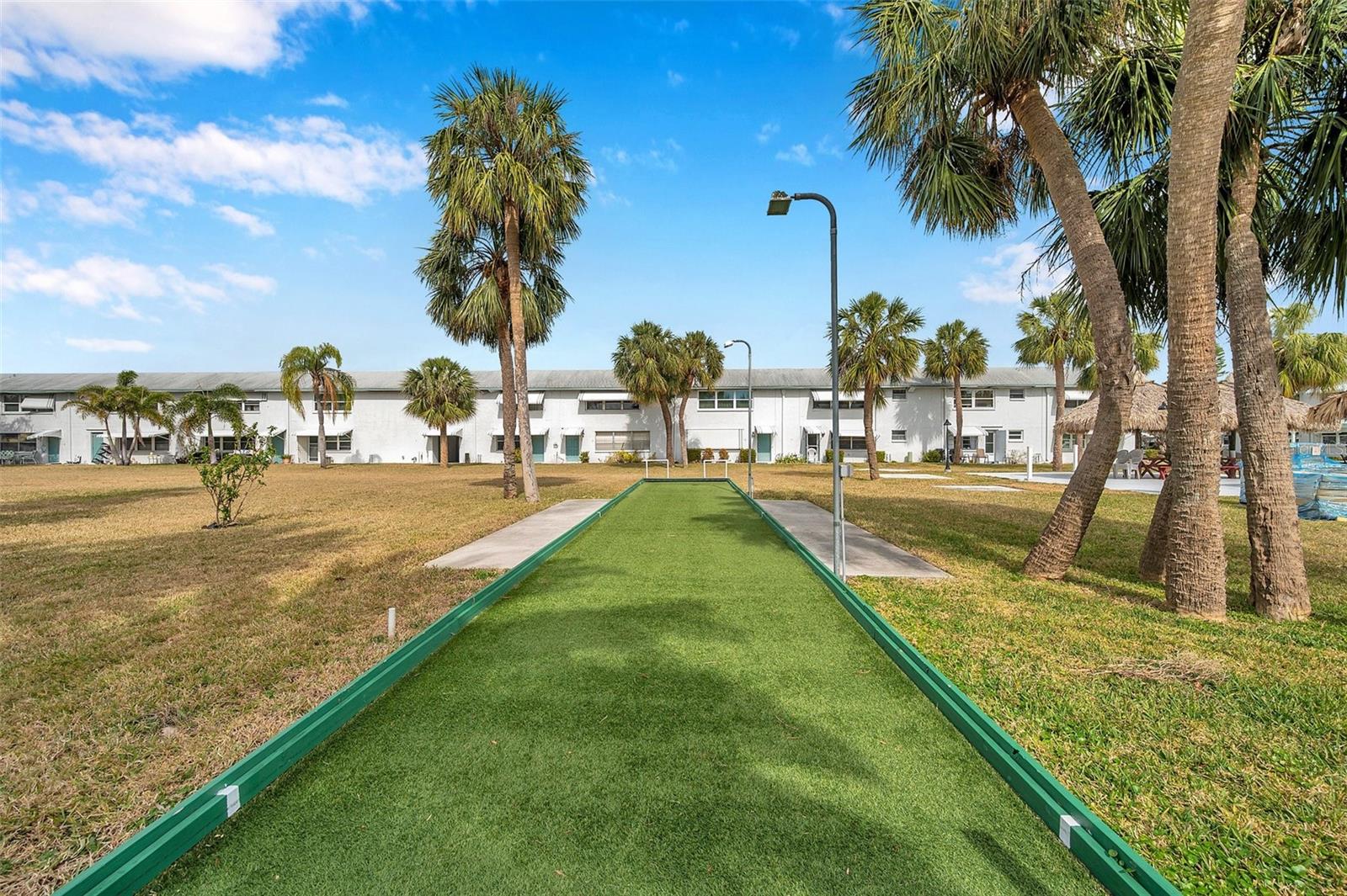 PARADISE SHORES - Residential