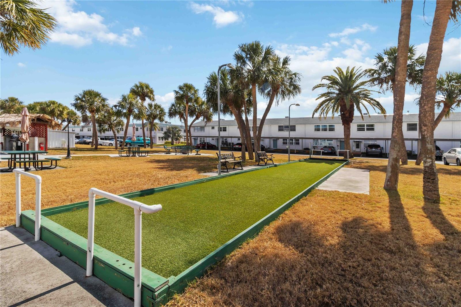 PARADISE SHORES - Residential