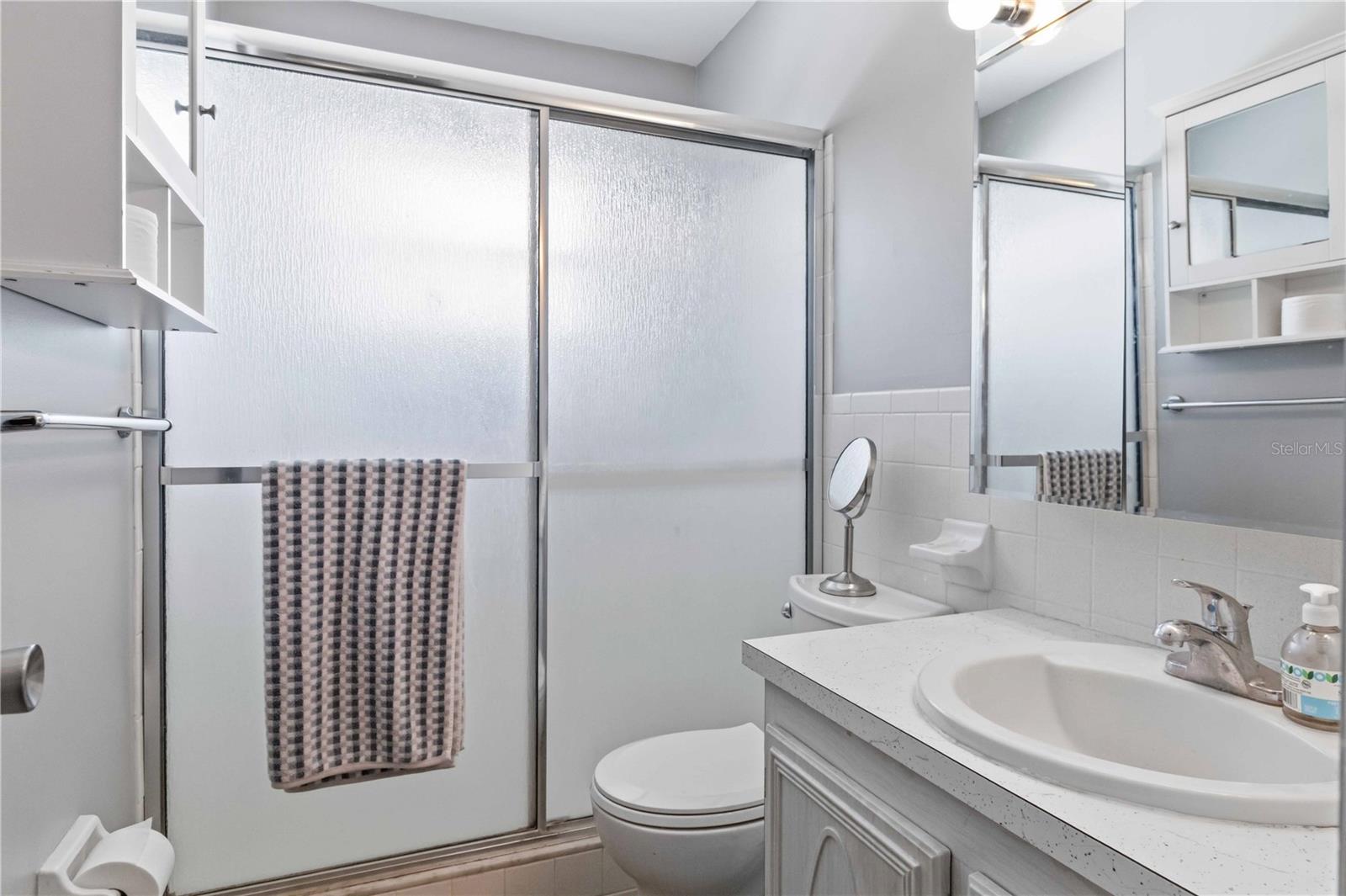 PARADISE SHORES - Residential