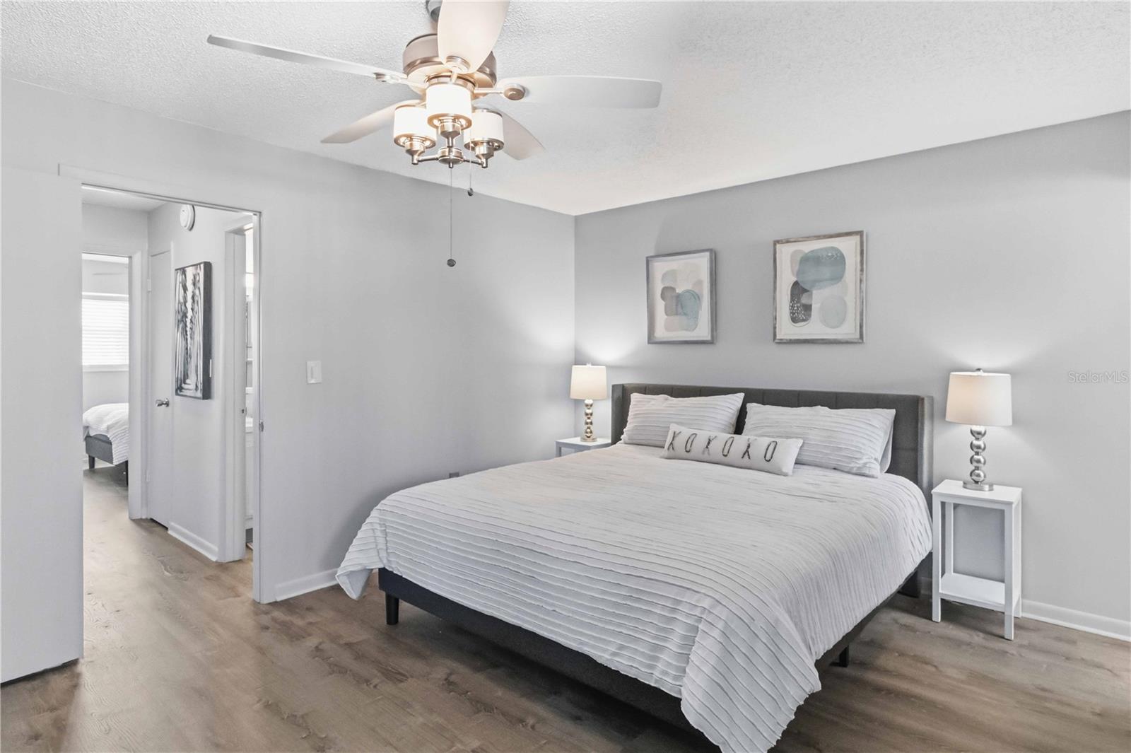 PARADISE SHORES - Residential