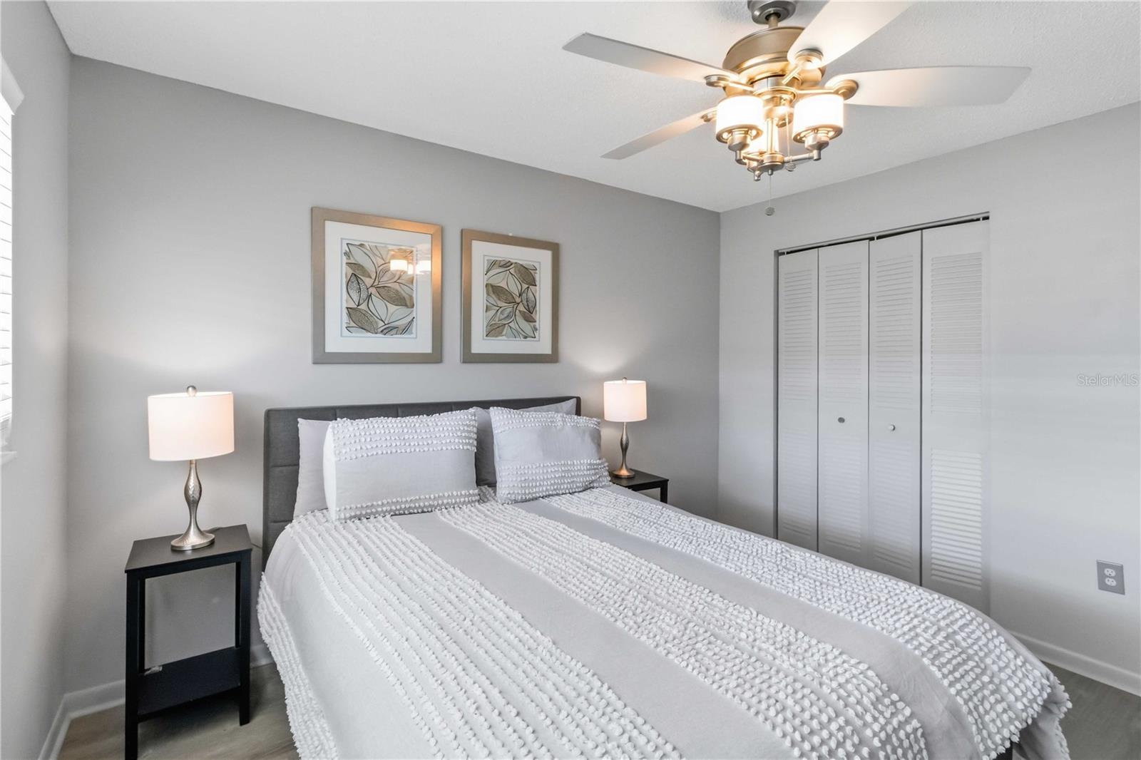 PARADISE SHORES - Residential