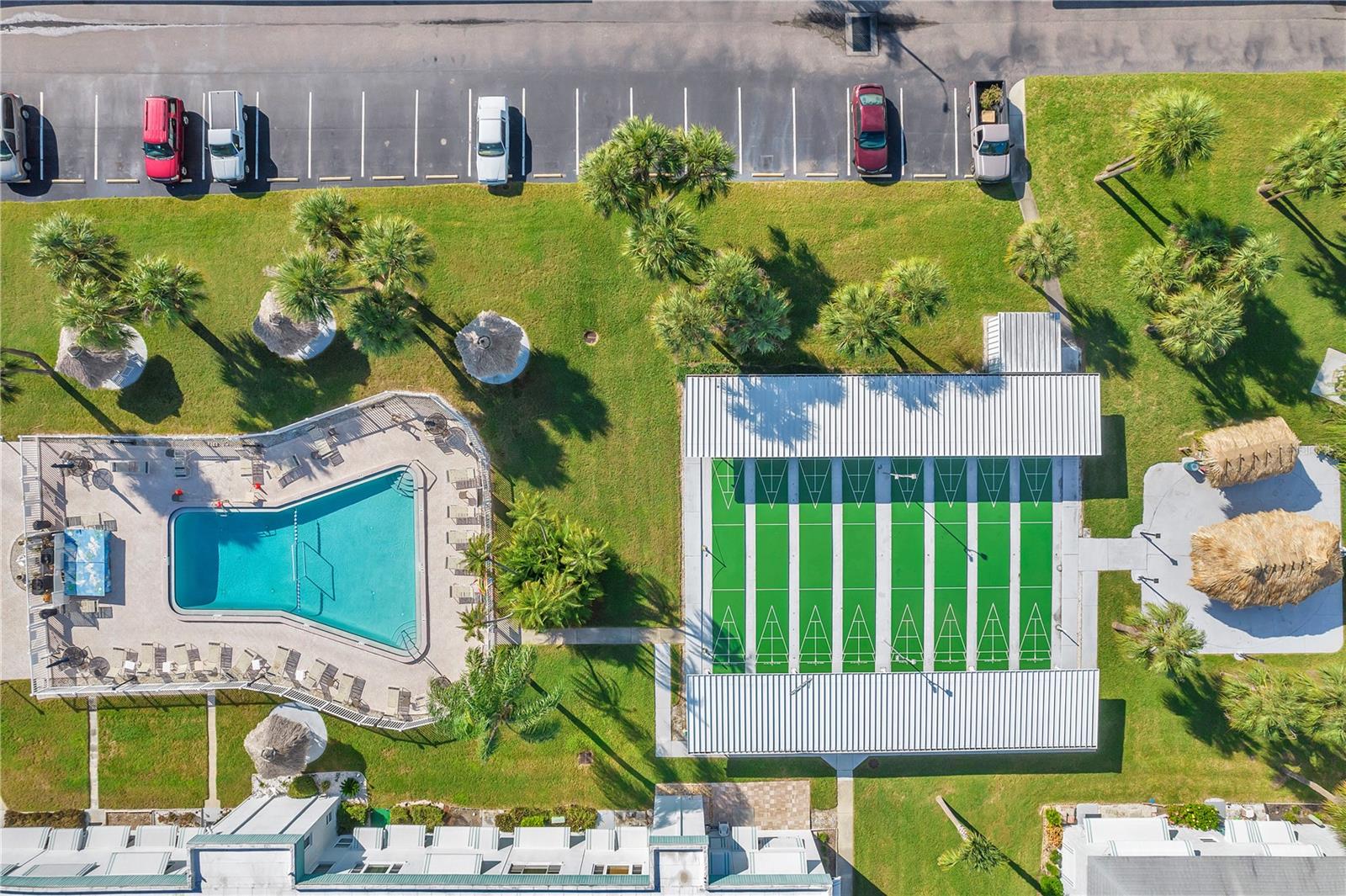 PARADISE SHORES - Residential