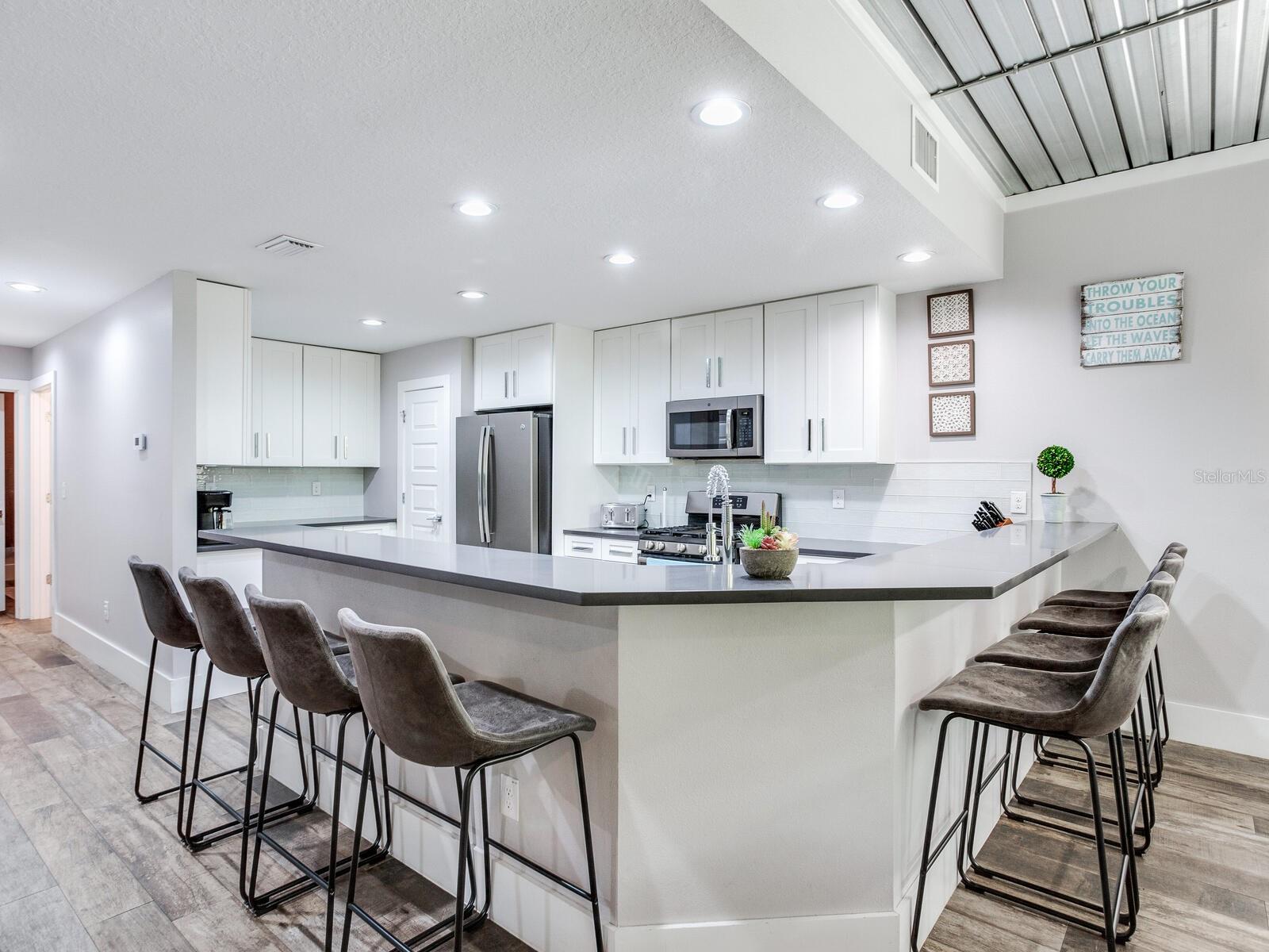 GAY SHORES - Residential Lease
