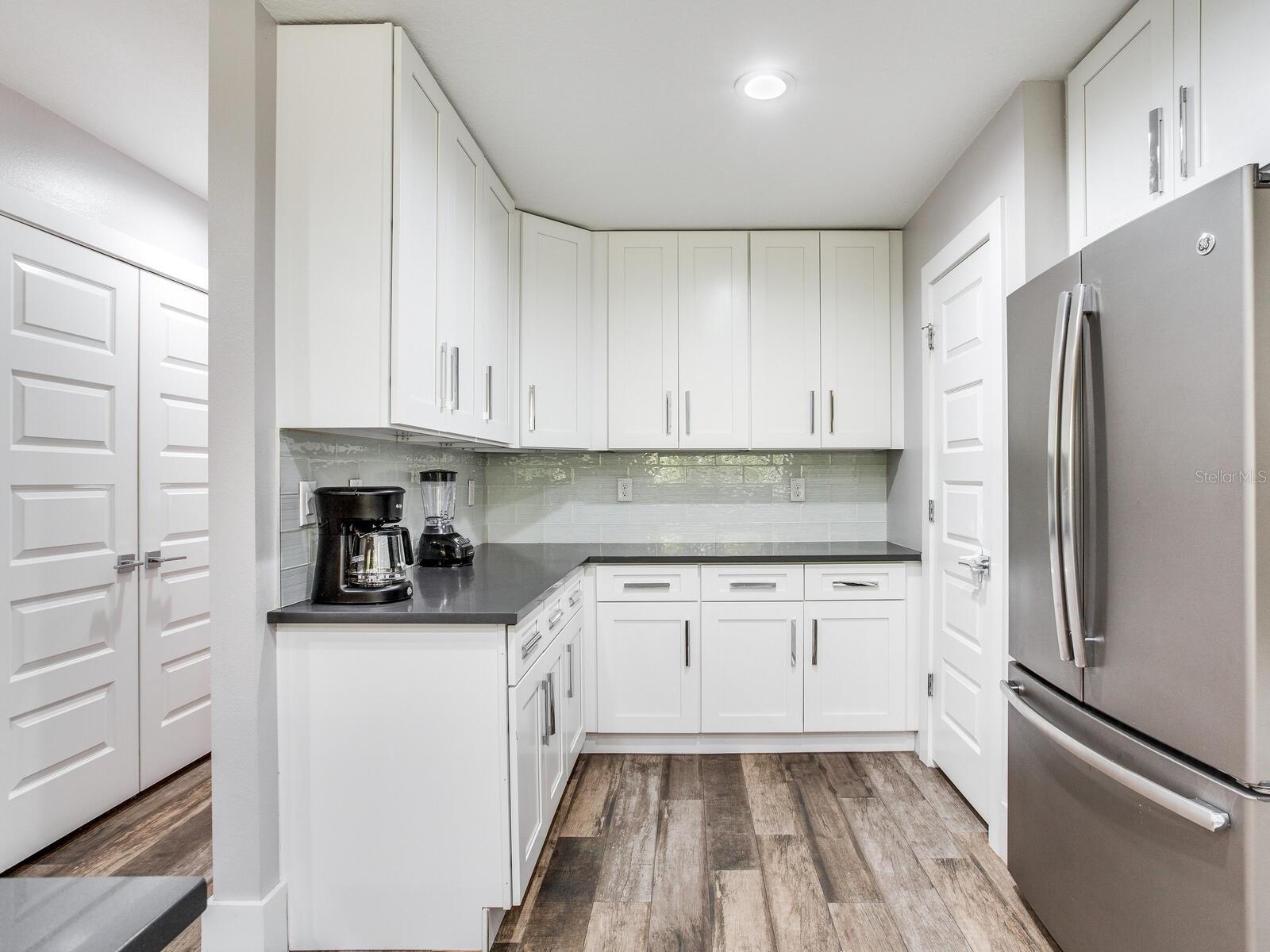 GAY SHORES - Residential Lease