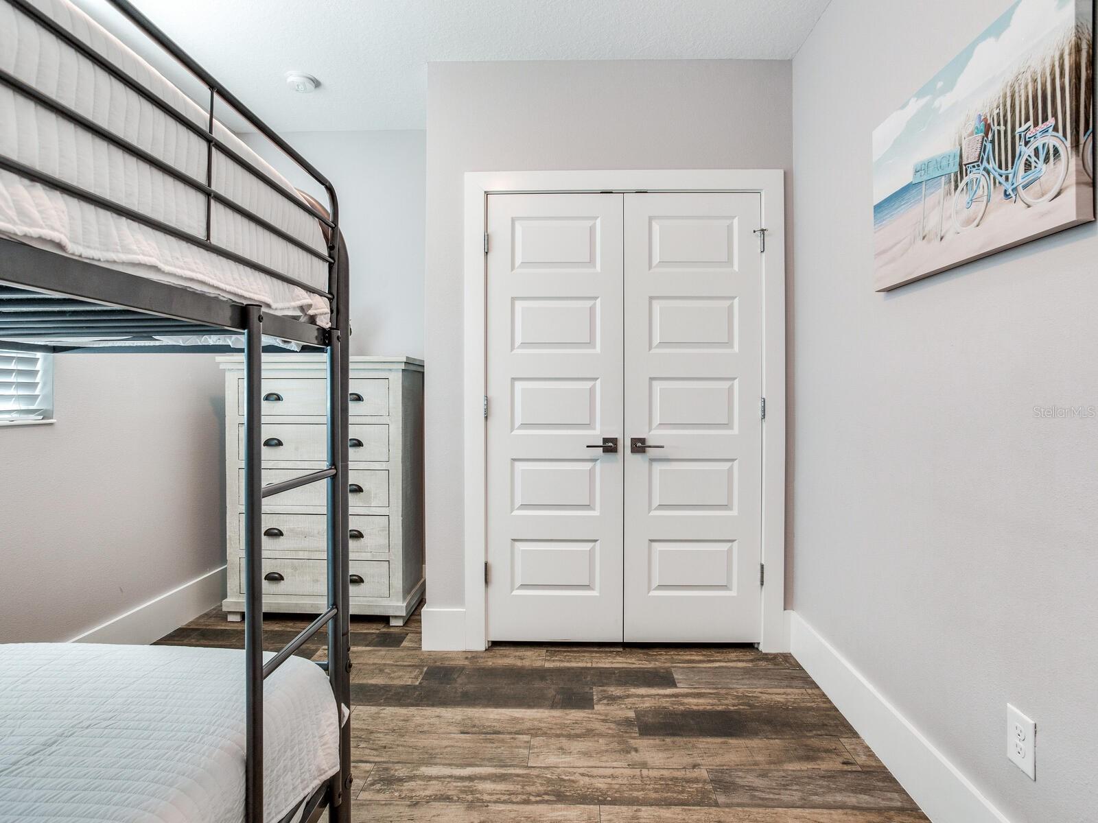 GAY SHORES - Residential Lease